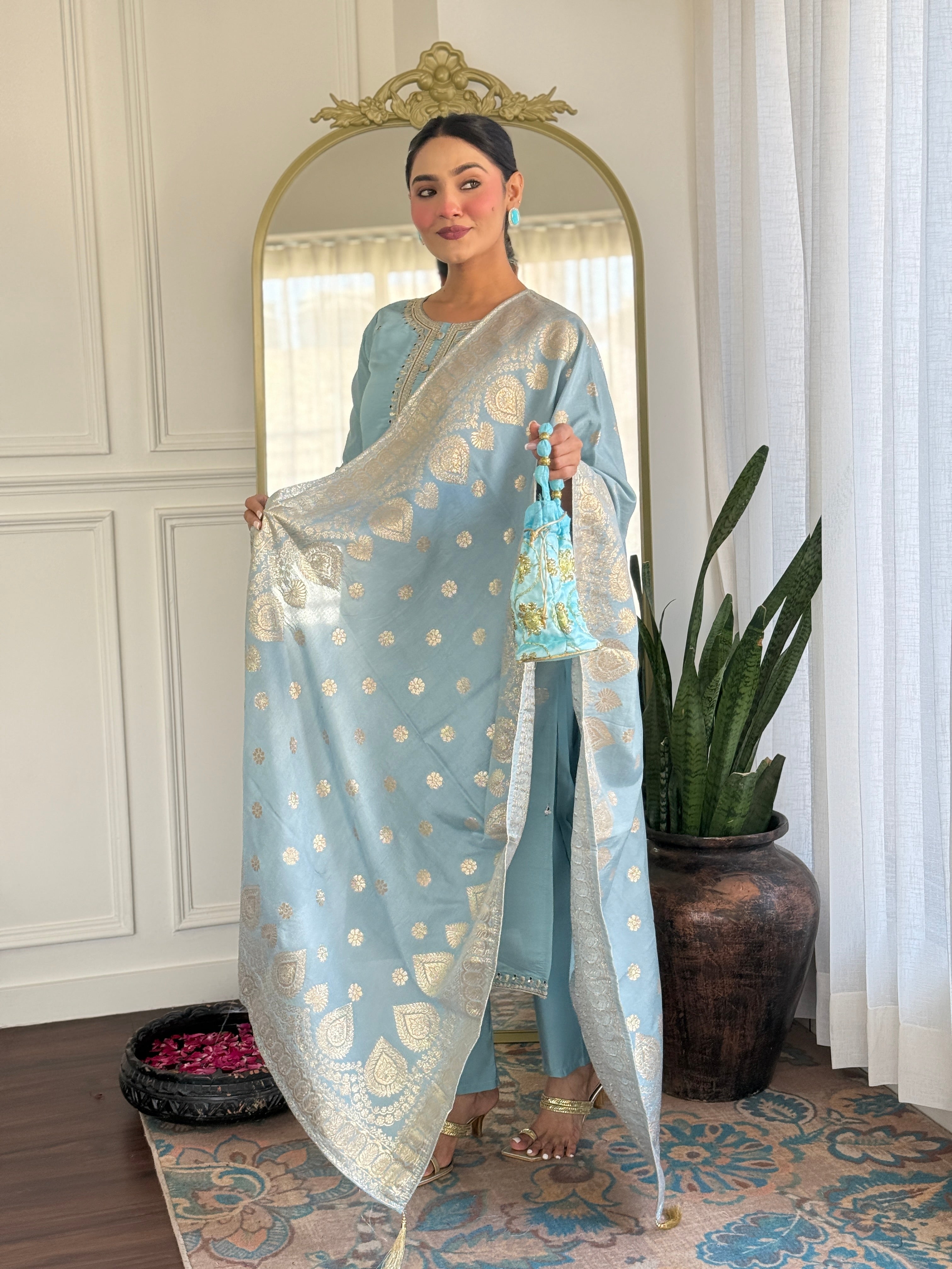 Women's Grey Chanderi Viscose Embroidered Kurta Set – Subtle & Sophisticated