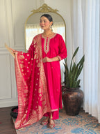 Women's Pink Chanderi Viscose Embroidered Kurta Set – Subtle & Sophisticated