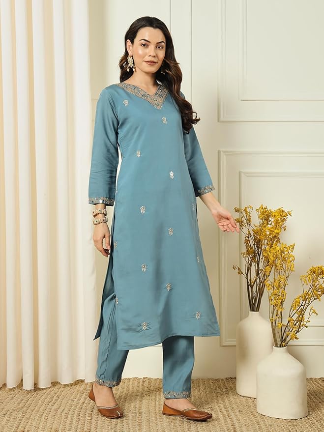 Women’s Grey Chanderi Embroidered Kurta Set with Jacquard Sequin Work Dupatta