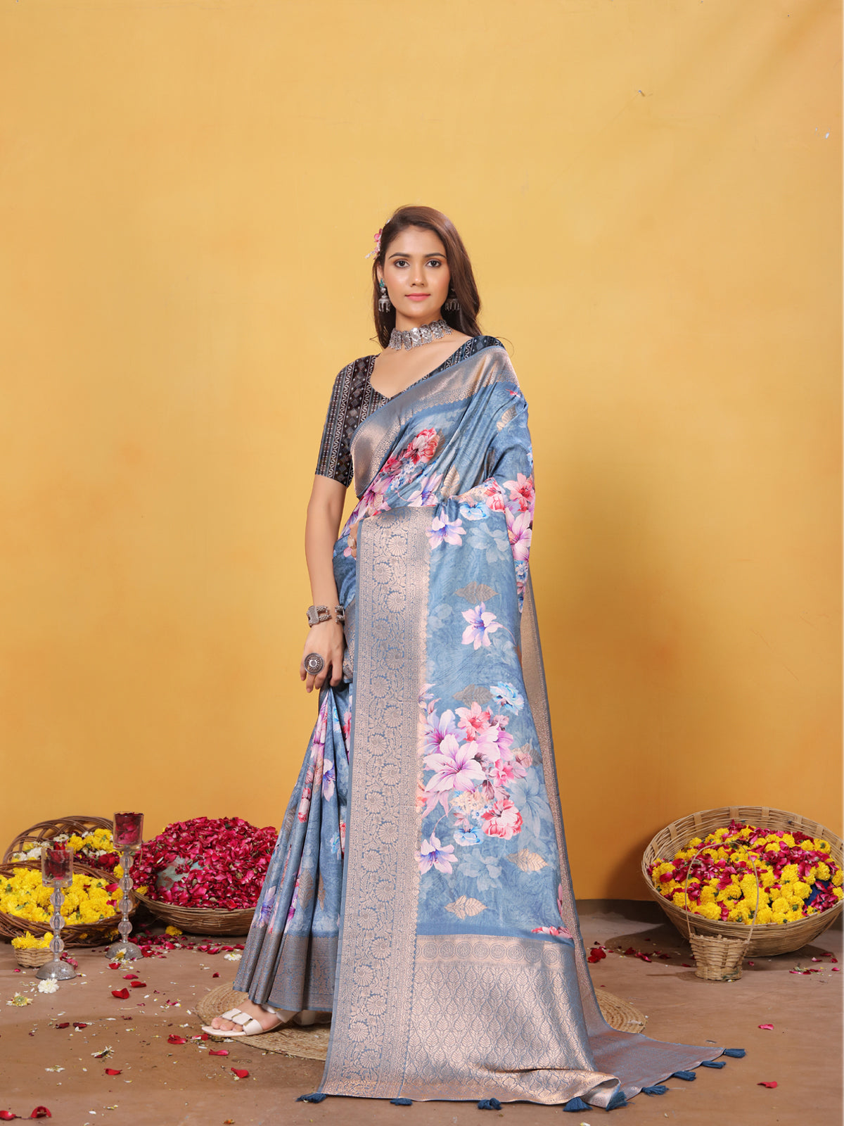 Silk Saree for Women – Elegant Grey Traditional Ethnic Wear