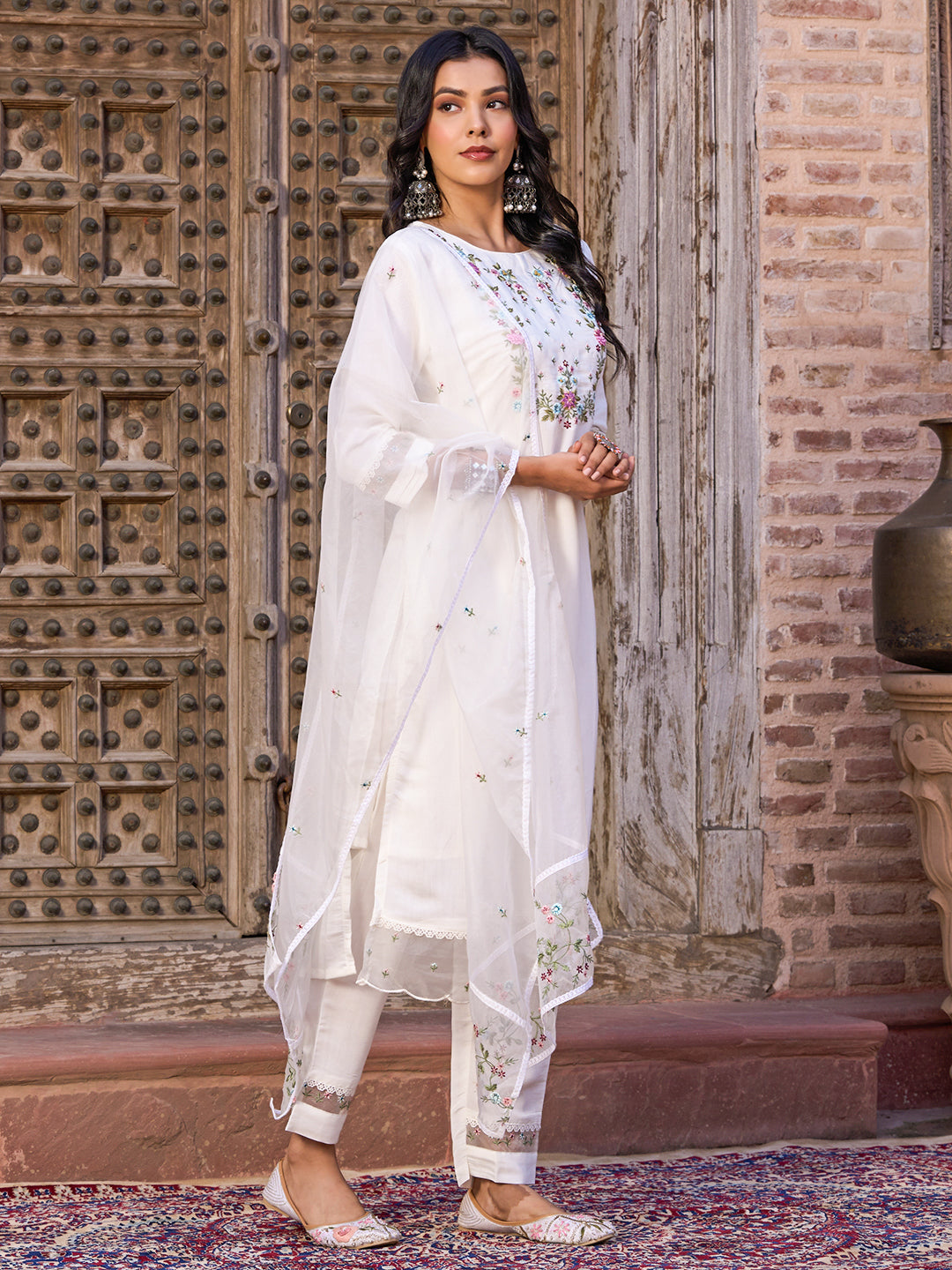 Women’s White Viscose Chanderi Kurta Set with Sequin Embroidered Work