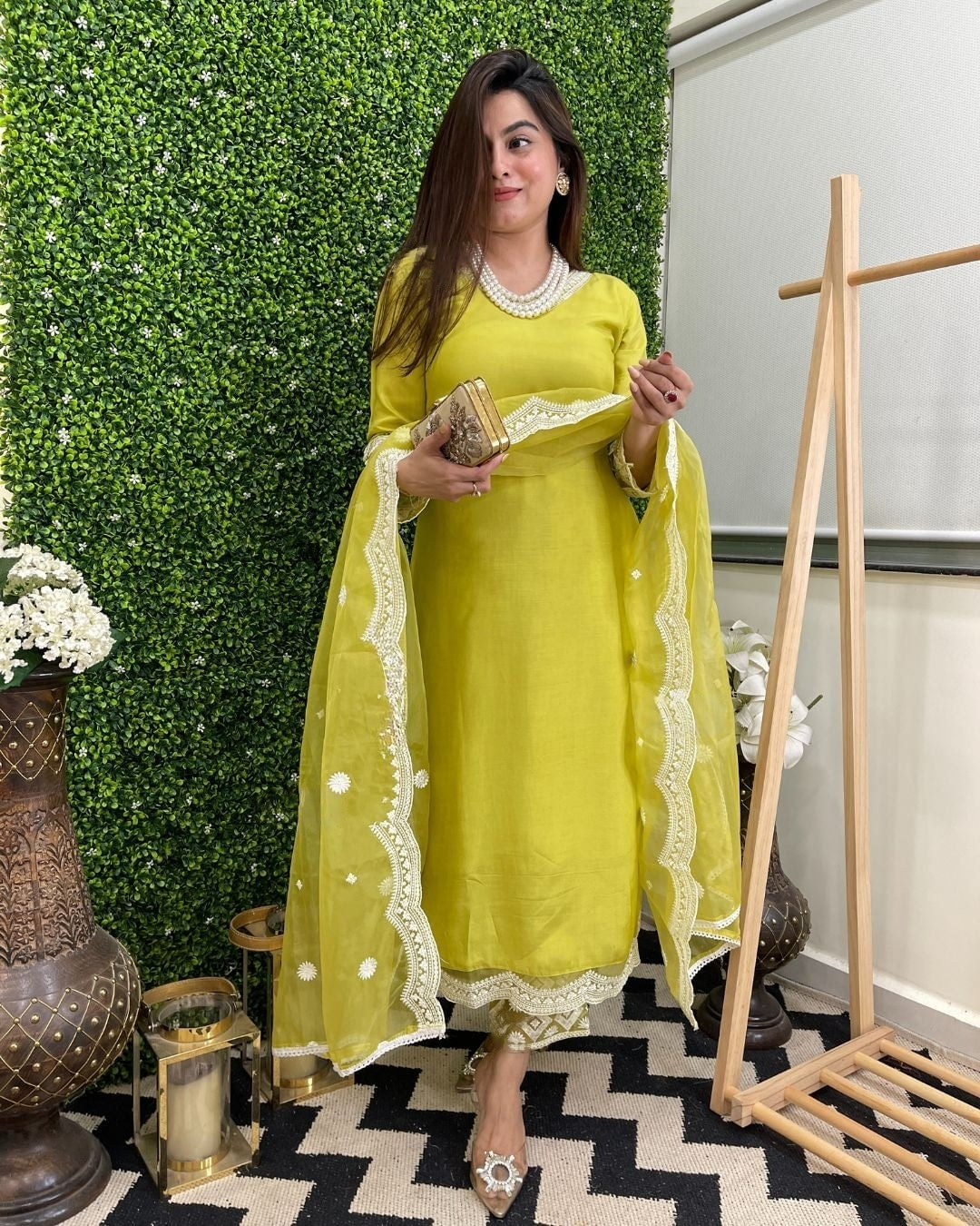 Women's Yellow Chanderi Embroidered Kurta Set with Organza Embroidery Work Dupatta