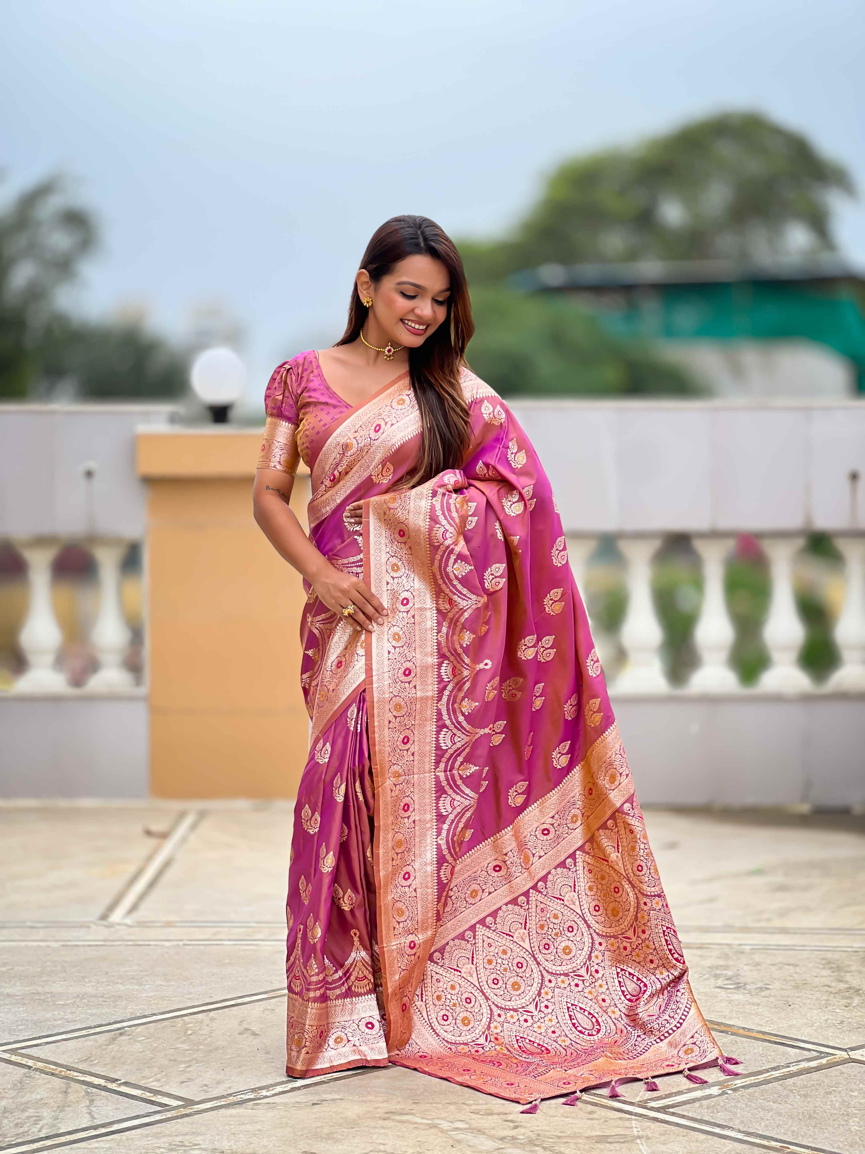 Peach Soft Banarasi Silk Saree with Meenakari Zari Weaving & Rich Pallu Design