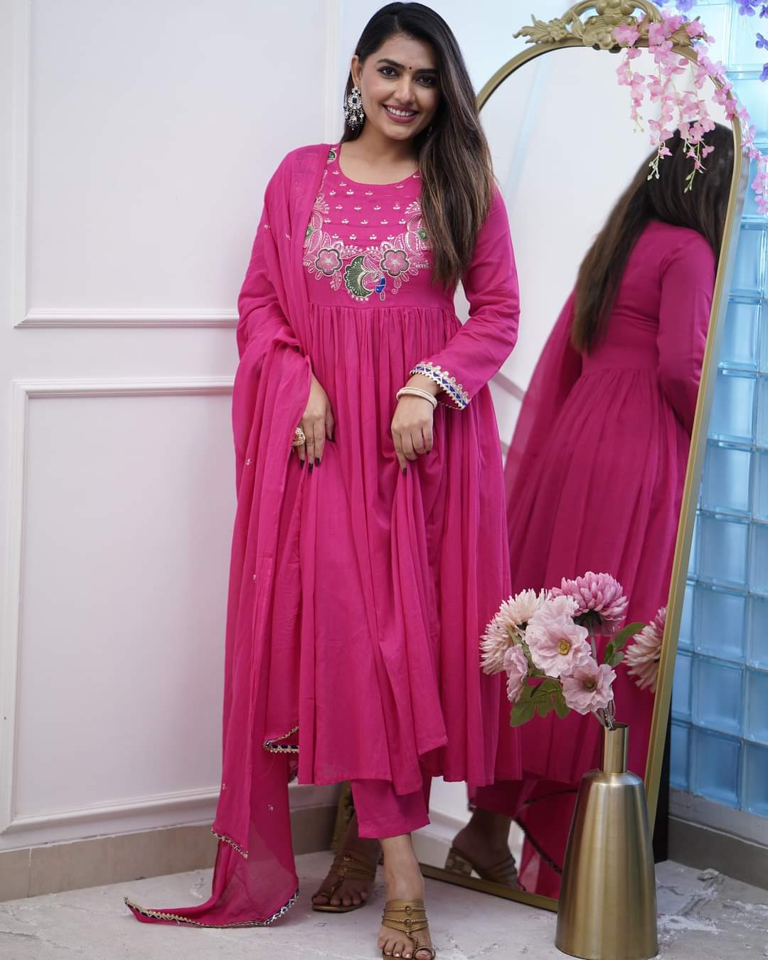 Women’s Pink Chinon Embroidered Kurta Set with Soft Chanderi Cotton Lace Work Dupatta