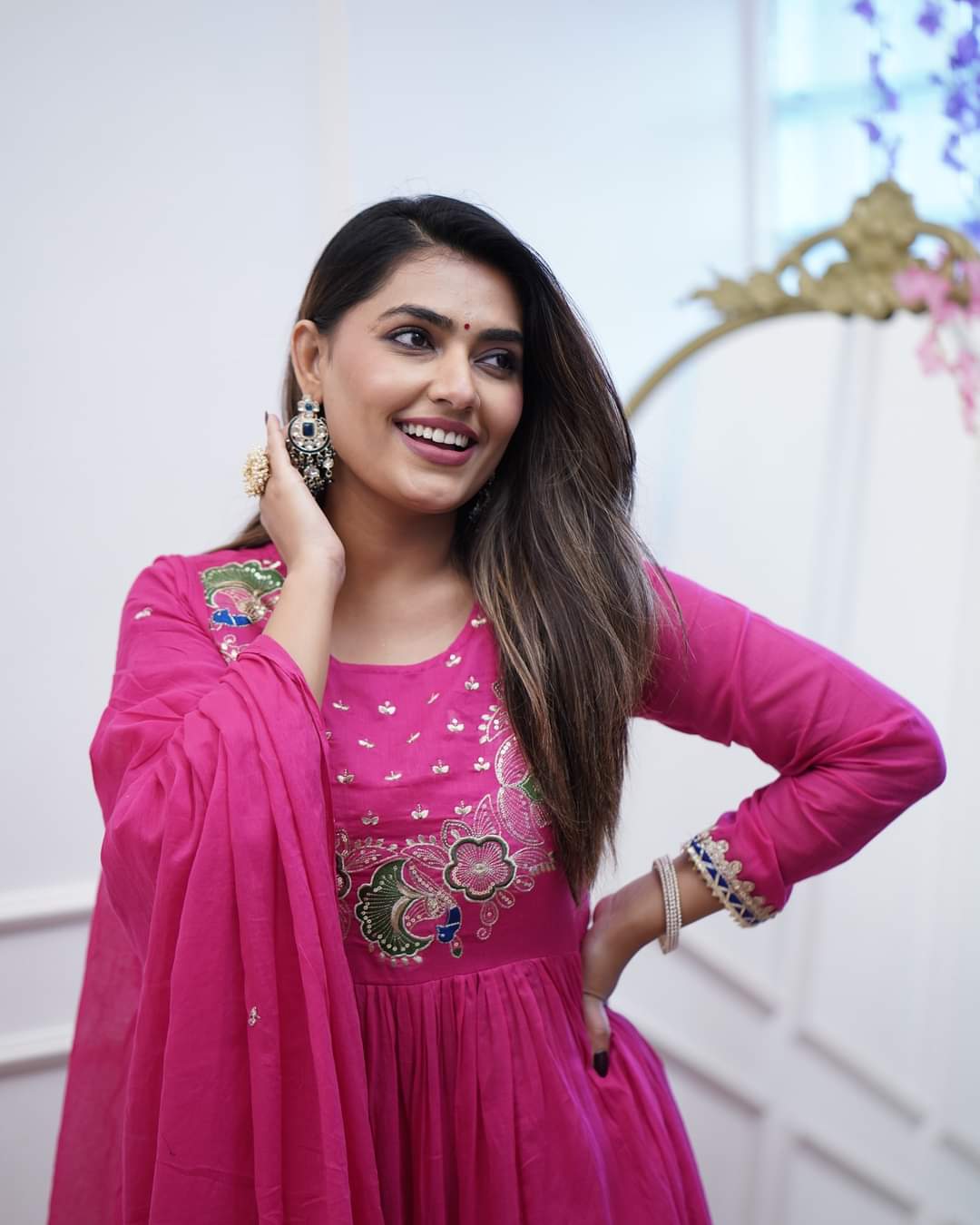 Women’s Pink Chinon Embroidered Kurta Set with Soft Chanderi Cotton Lace Work Dupatta