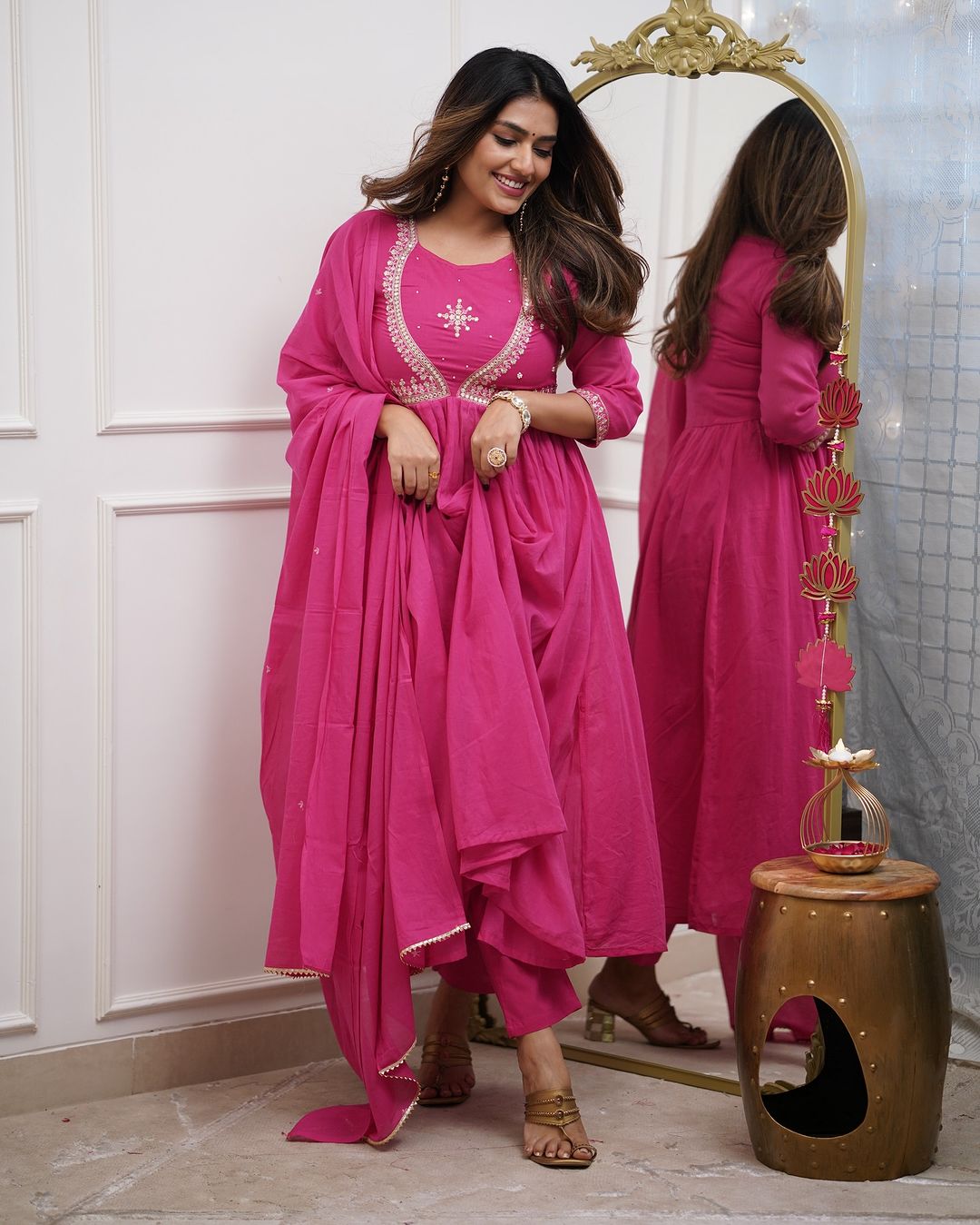 Women’s Pink Muslin Cotton Embroidered Kurta Set with Chanderi Cotton Dupatta