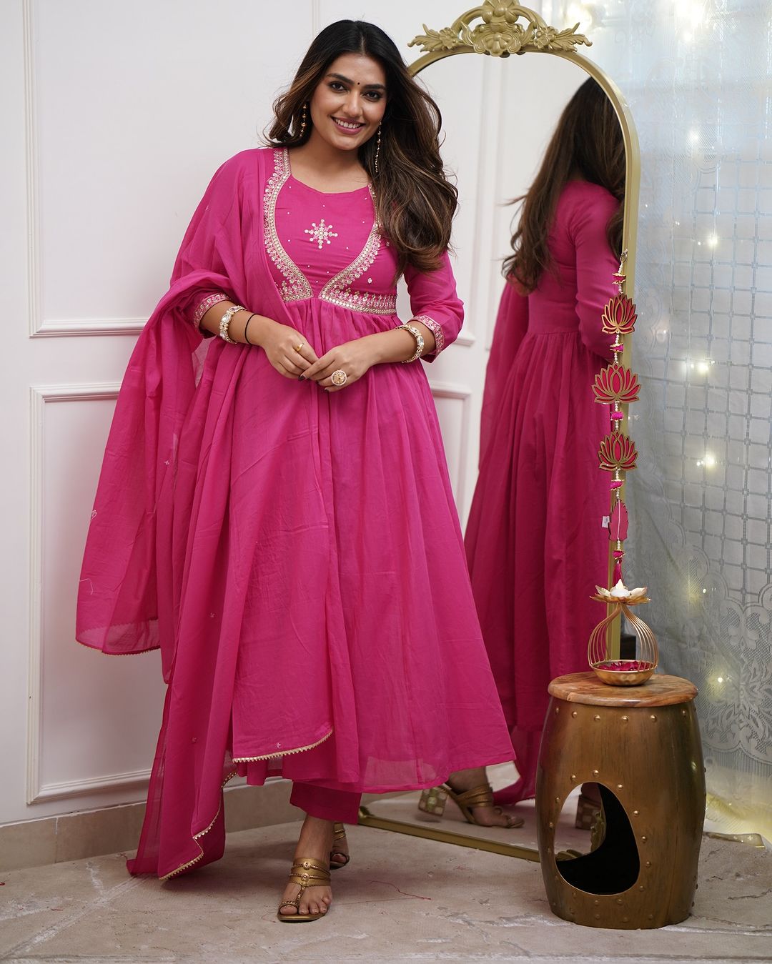 Women’s Pink Muslin Cotton Embroidered Kurta Set with Chanderi Cotton Dupatta