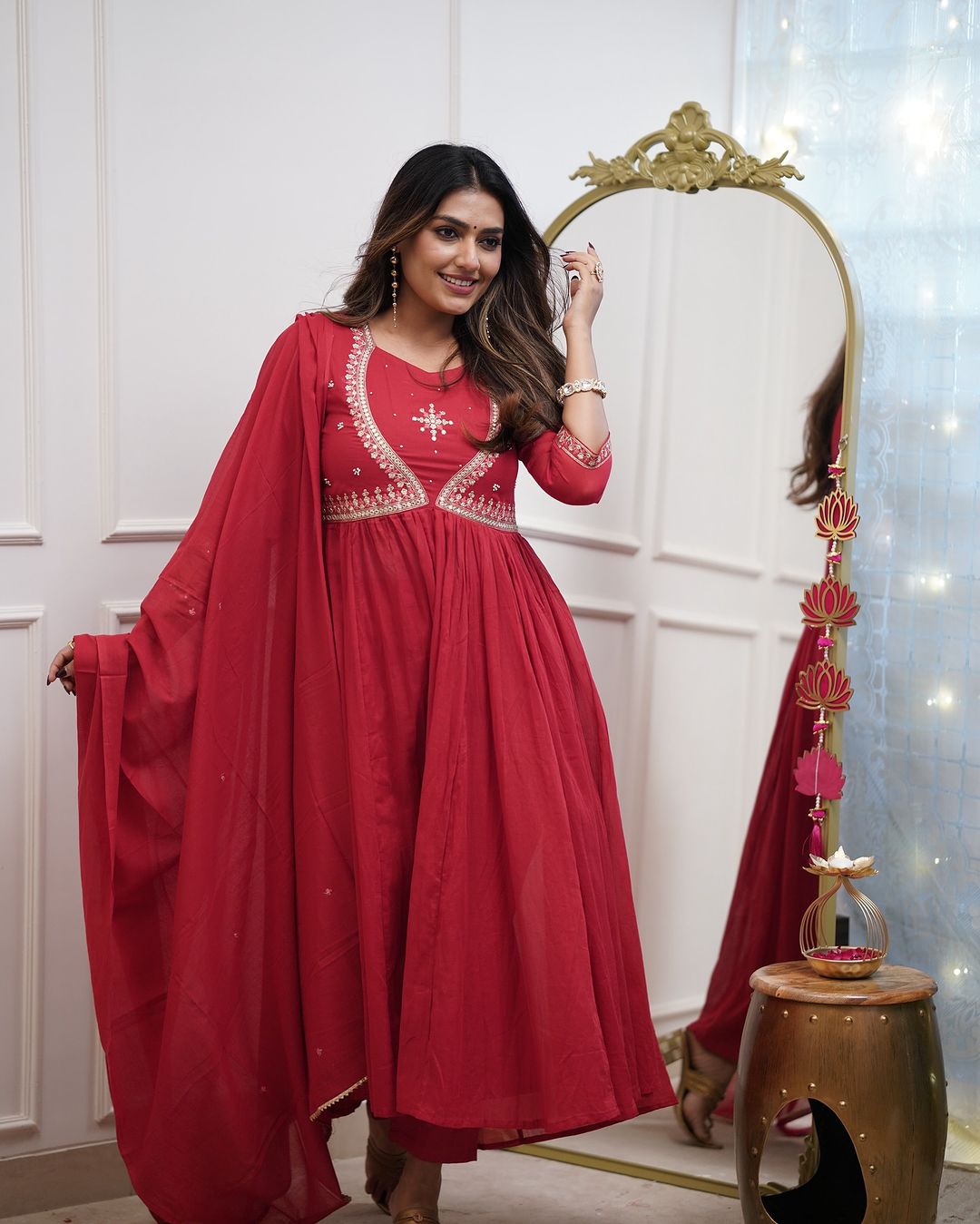 Women’s Red Muslin Cotton Embroidered Kurta Set with Chanderi Cotton Dupatta