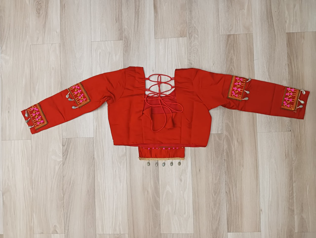 Roman Fabric Lehenga Choli Set with Mirror Lace & Gamthi Embroidered Work (Full-Stitched)