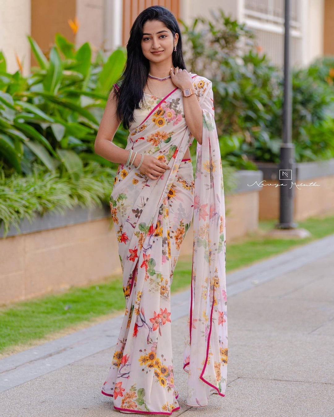 White Georgette Silk Saree for Women – Elegant Ethnic Ready-to-Wear