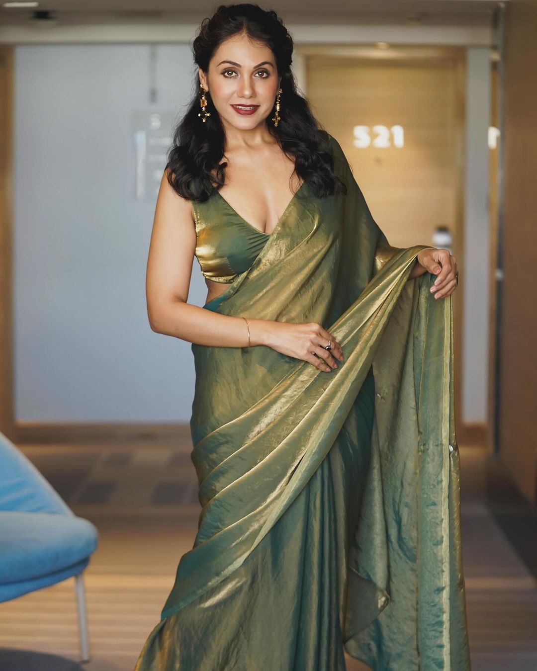 Silk Green Ready-to-Wear Saree for Women – Elegant Pre-Stitched Ethnic Wear