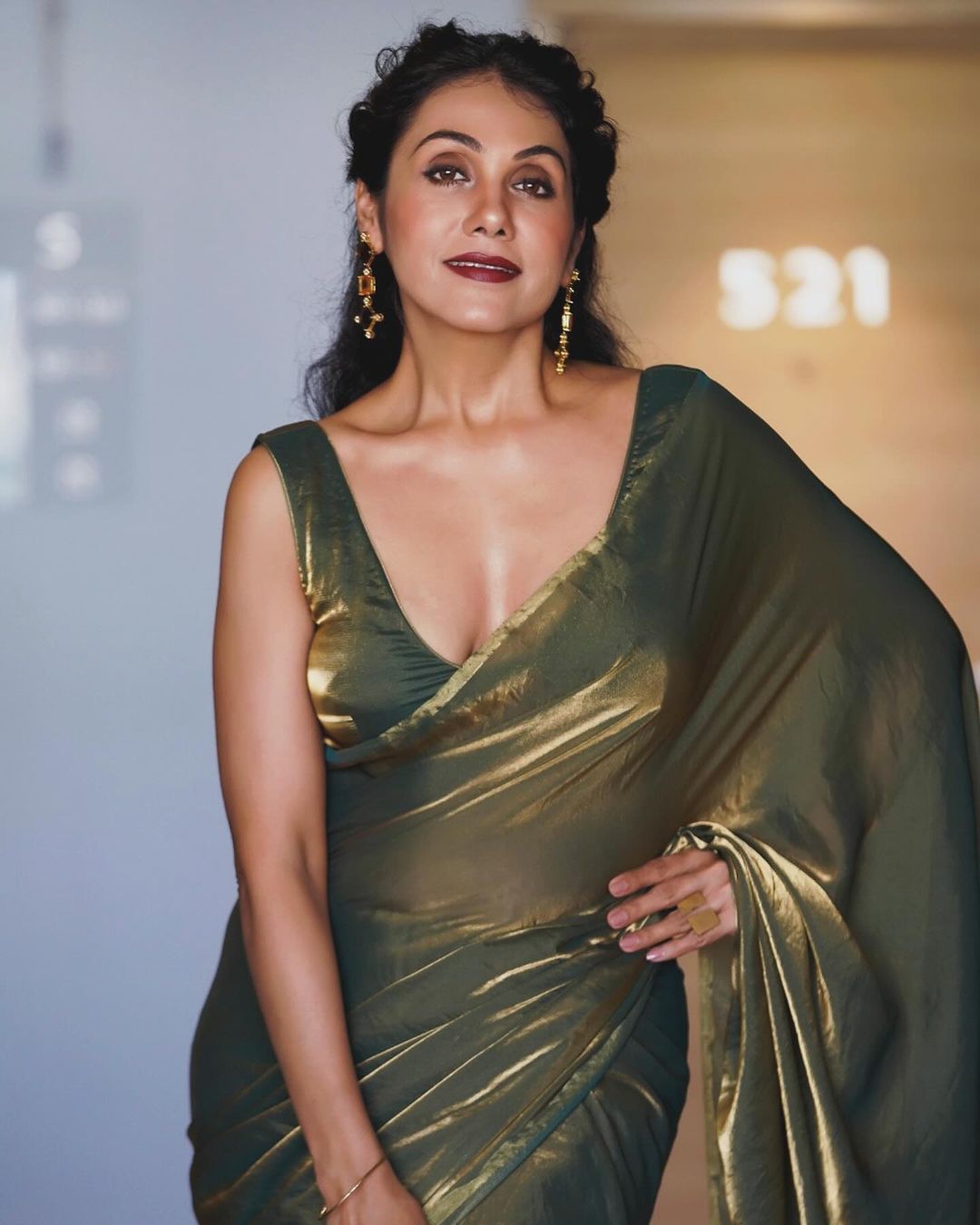 Silk Green Ready-to-Wear Saree for Women – Elegant Pre-Stitched Ethnic Wear