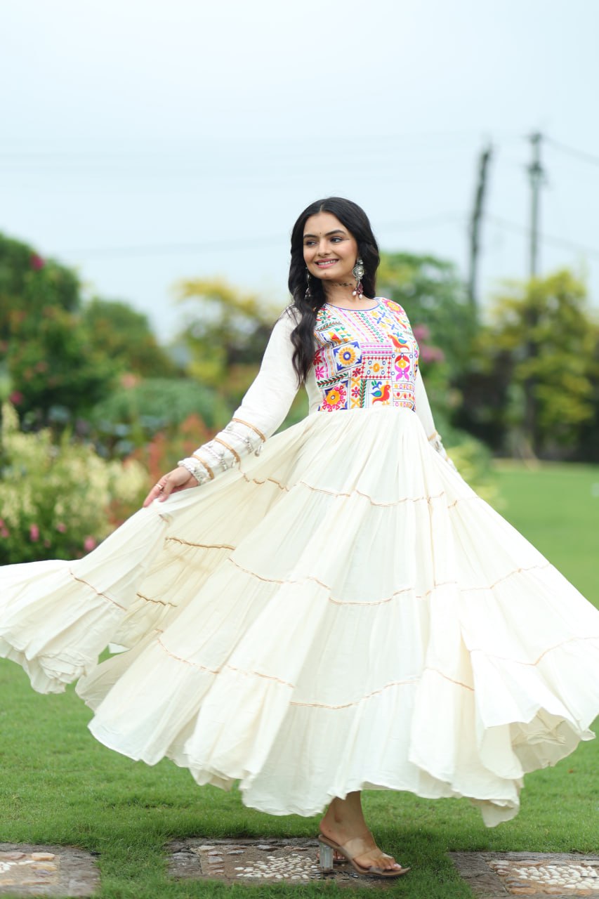 Off White Kora Cotton Saree with Multi-Thread Embroidery & Gota Patti Work – Traditional Ethnic Wear (User can adjust From 38" to 44" for your body comfort)