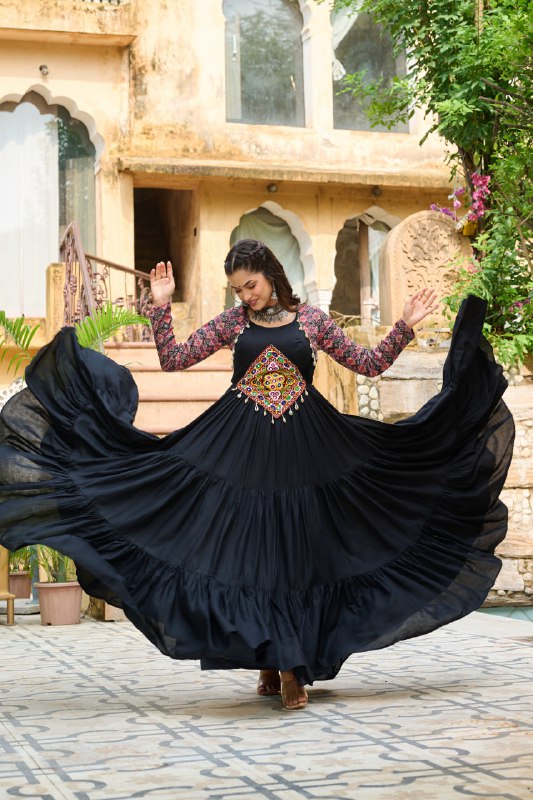 Black Reyon Kurta Set with Kutchi Gamthi Embroidery & Cotton Print Work – Traditional Ethnic Wear (User can adjust From 38" to 44" for your body comfort)