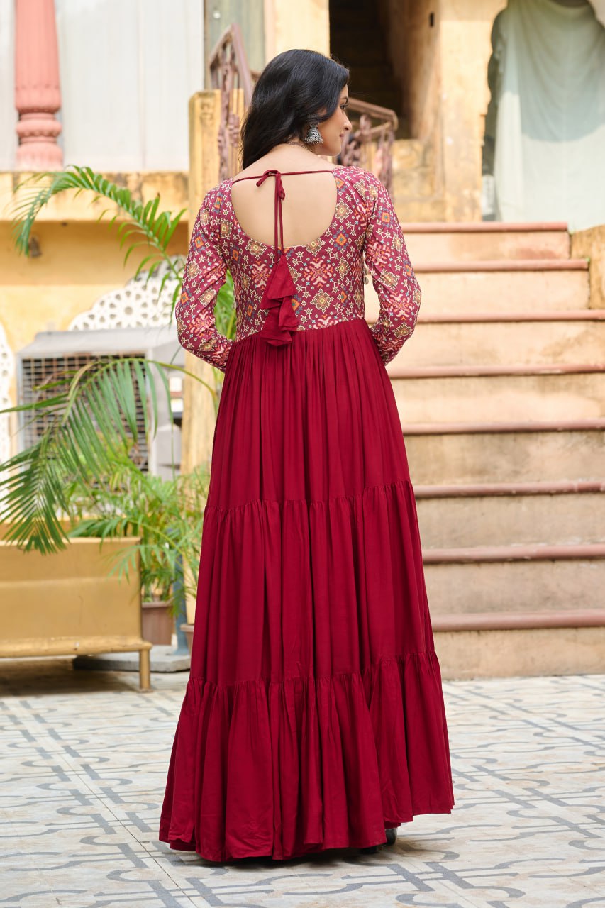 Maroon Reyon Kurta Set with Kutchi Gamthi Embroidery & Cotton Print Work – Traditional Ethnic Wear (User can adjust From 38" to 44" for your body comfort)