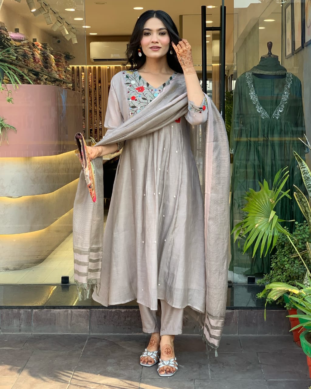 Women’s Grey Viscose Chinon Embroidered Kurta Set with Bhagalpuri Dupatta