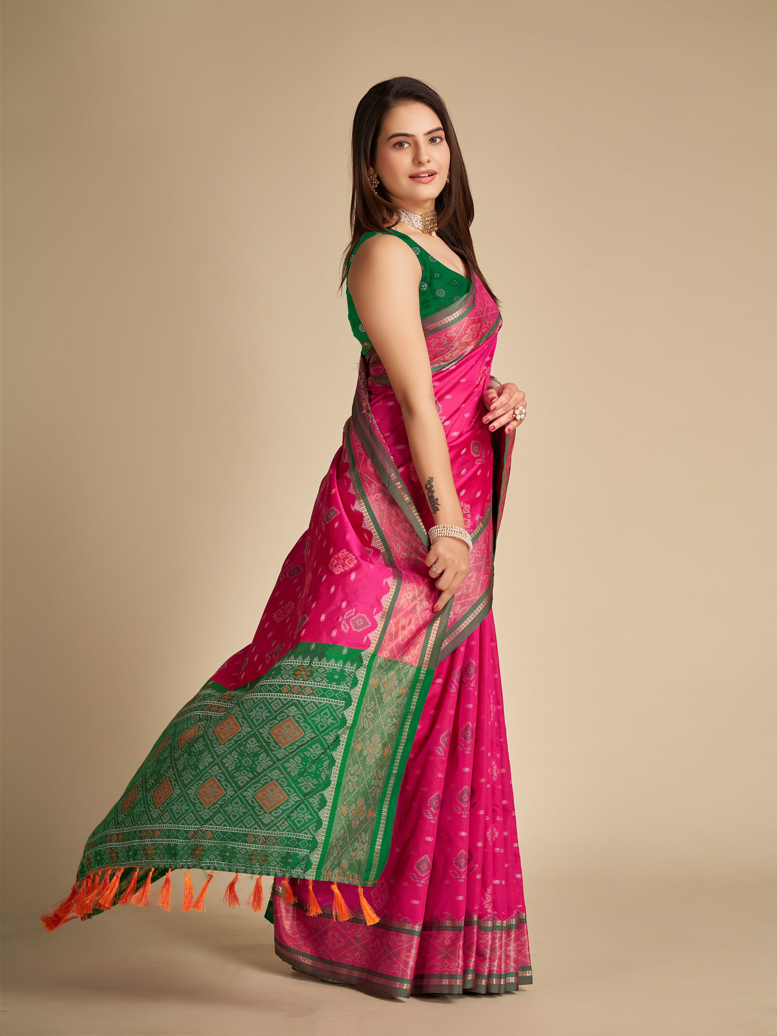 Traditional Pure Patola Silk Pink Saree with Contrast Weave, Meenakari & Tassels