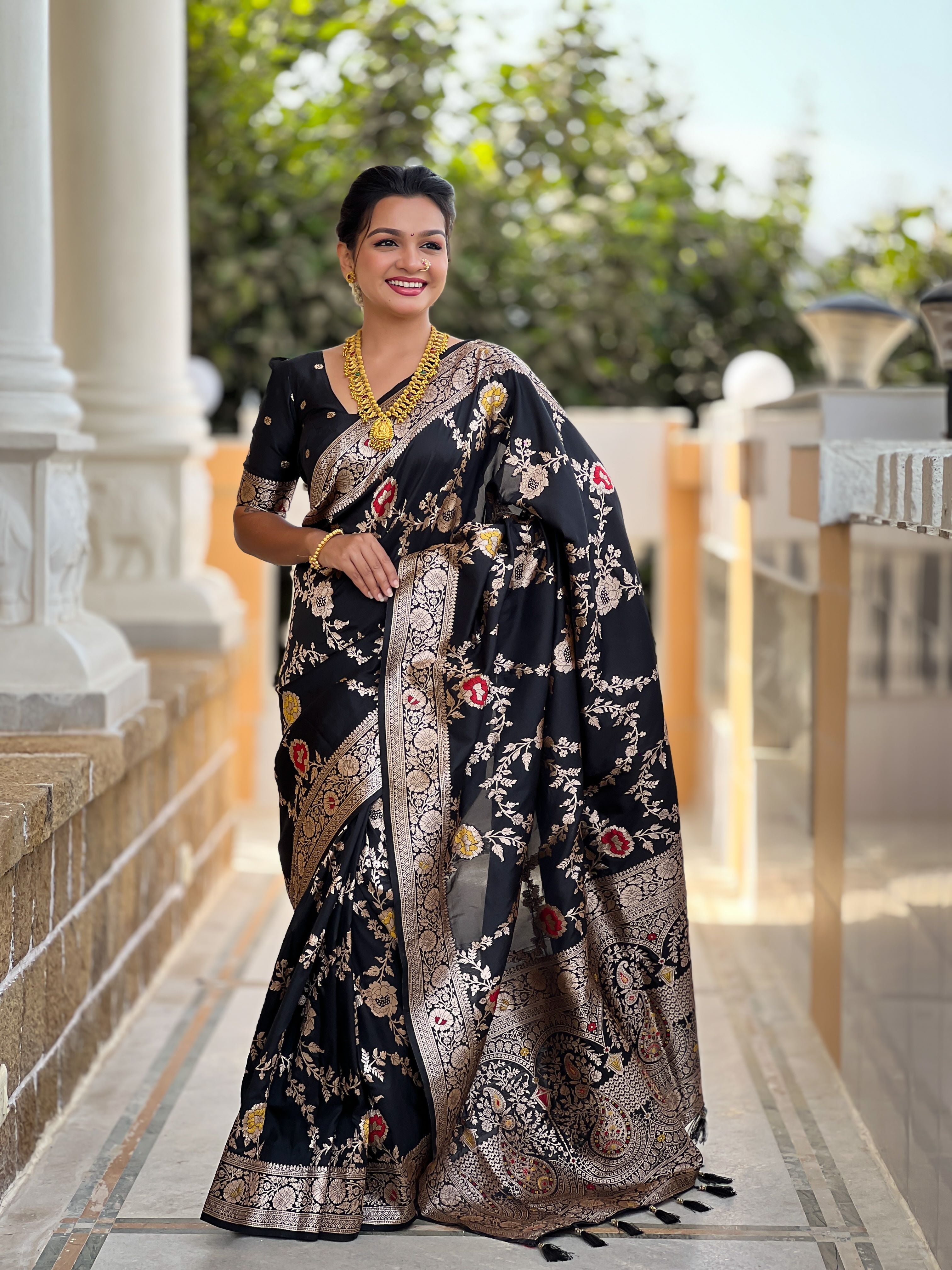 Black Varni Fabrics Women Floral Banarasi Silk Woven Saree comes With Matching Blouse
