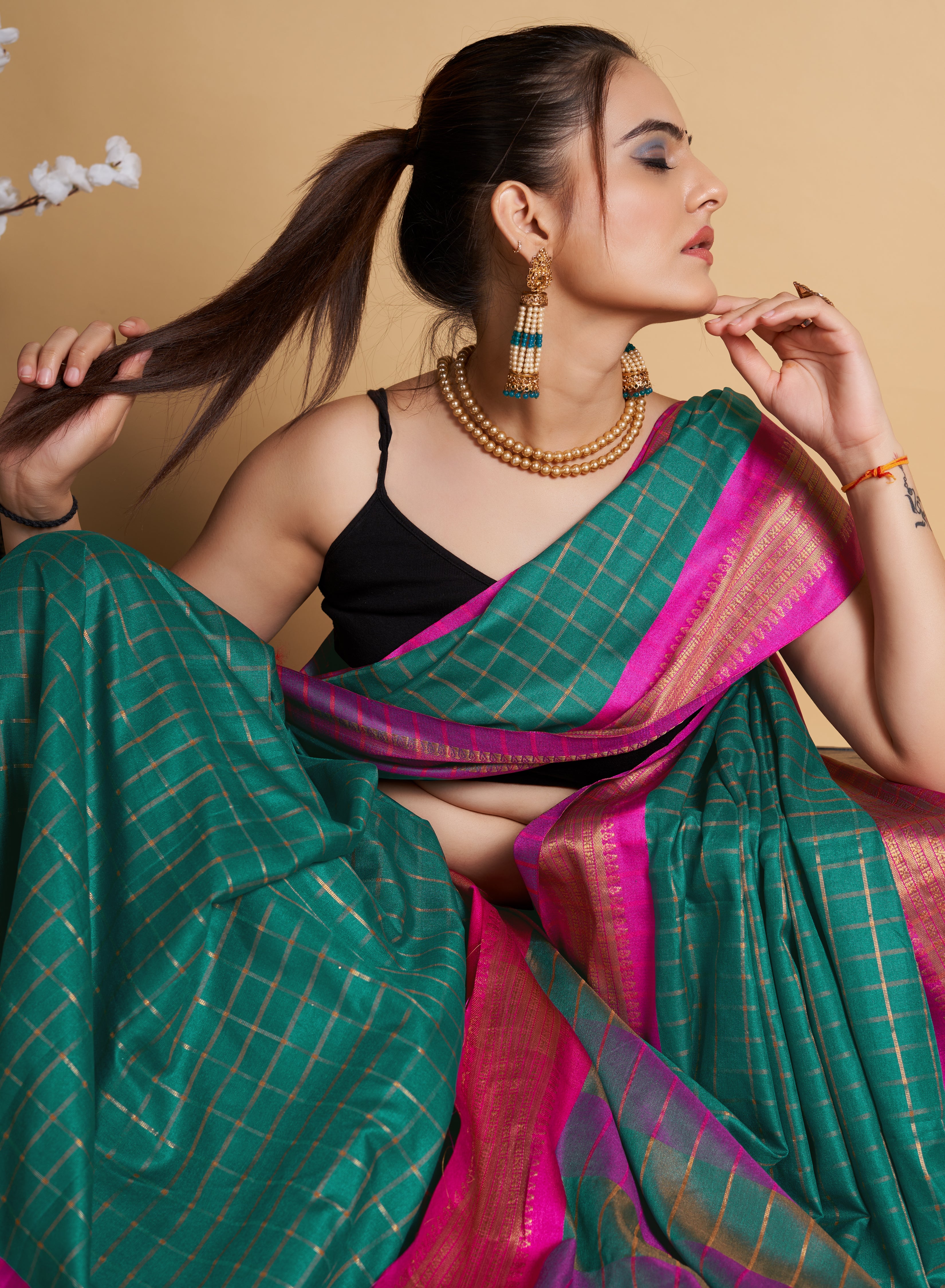 Designer-Inspired Soft Silk Rama Saree with Striking Pallu & Blouse – Perfect for Weddings&Festive