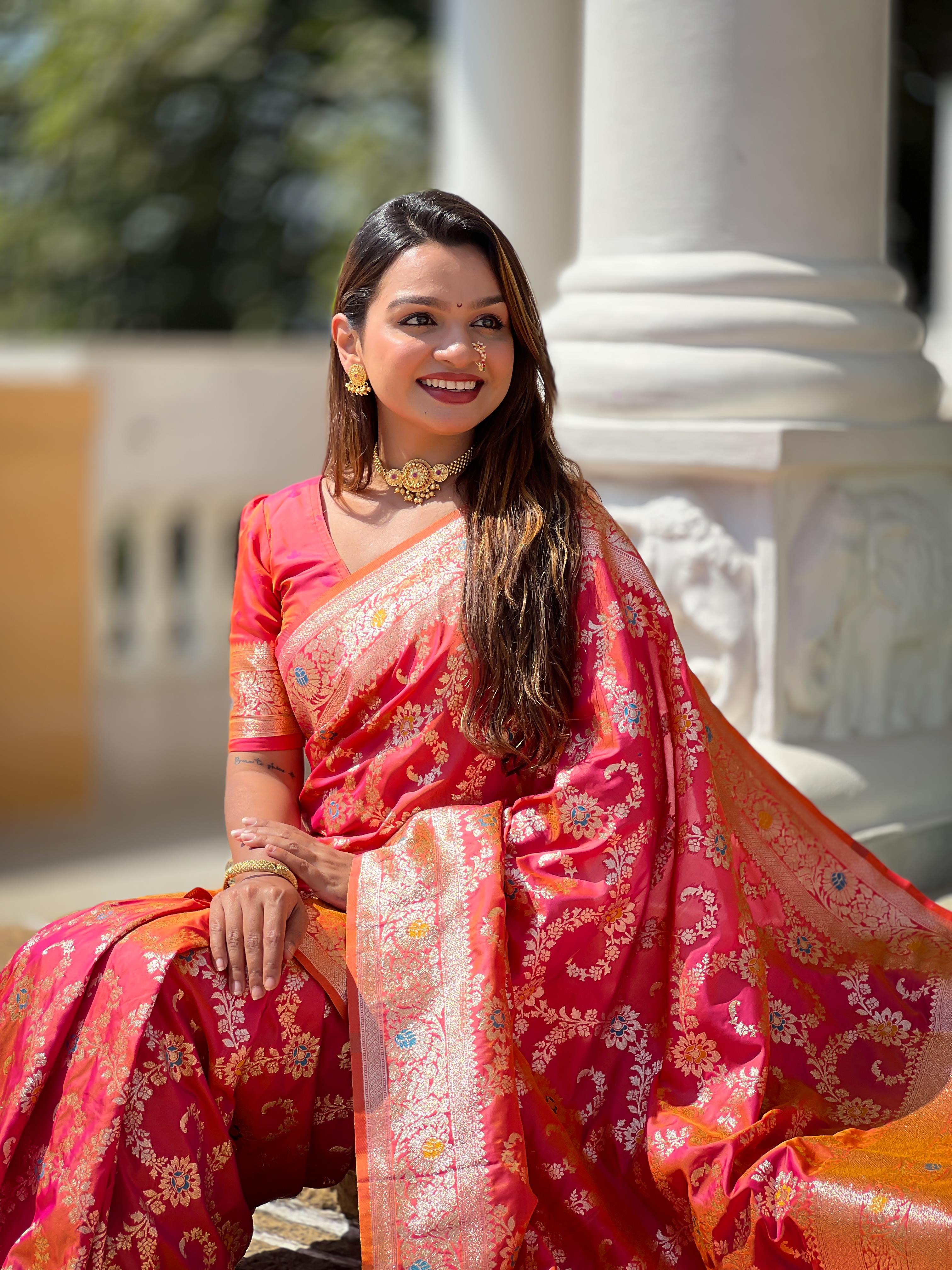 Pink Varni Fabrics Women Geometric Banarasi Silk Tassels and Latkans Saree comes With Matching Blouse