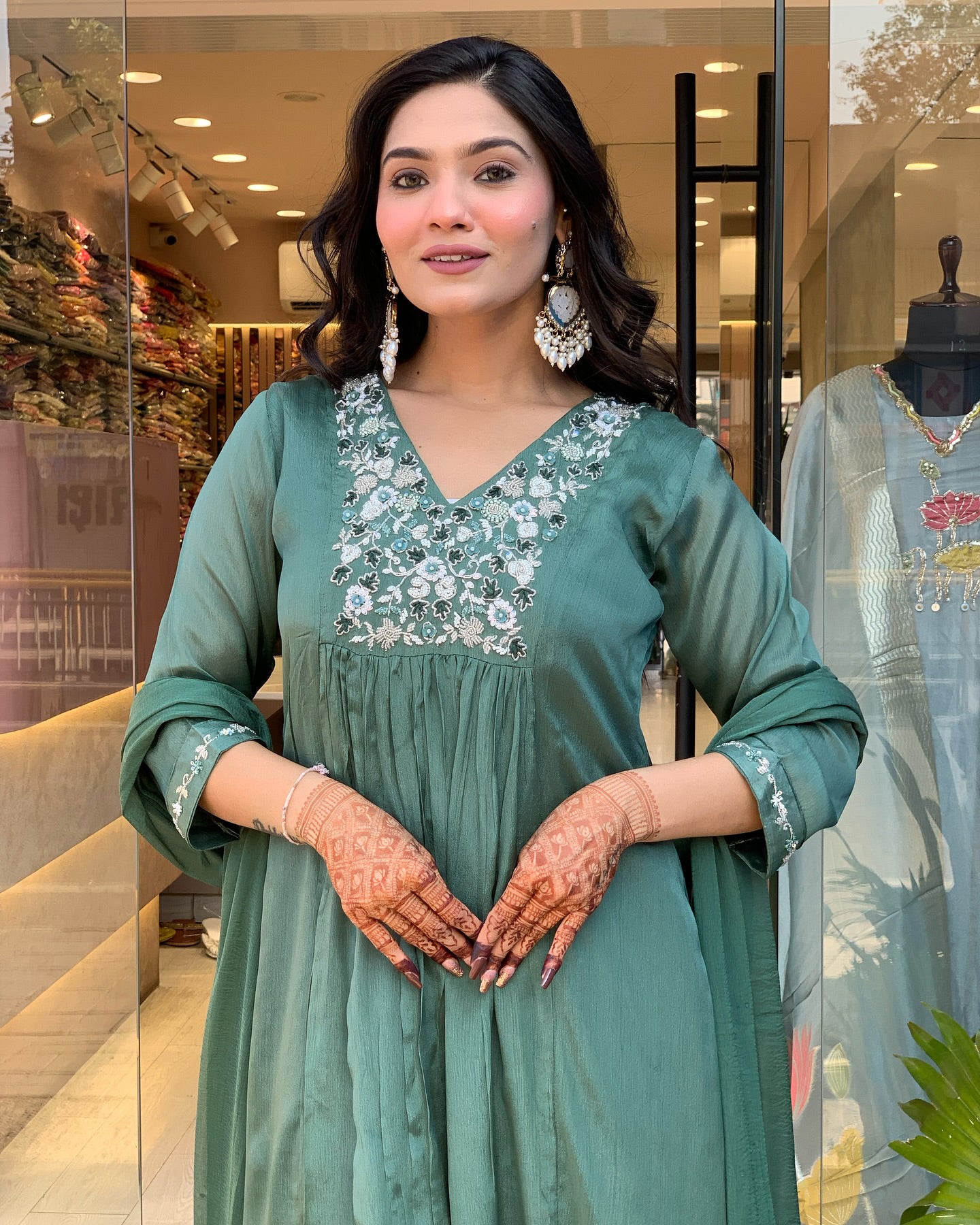Women's Green Viscose Chinnon Embroidered Plain Kurta Set with Dupatta