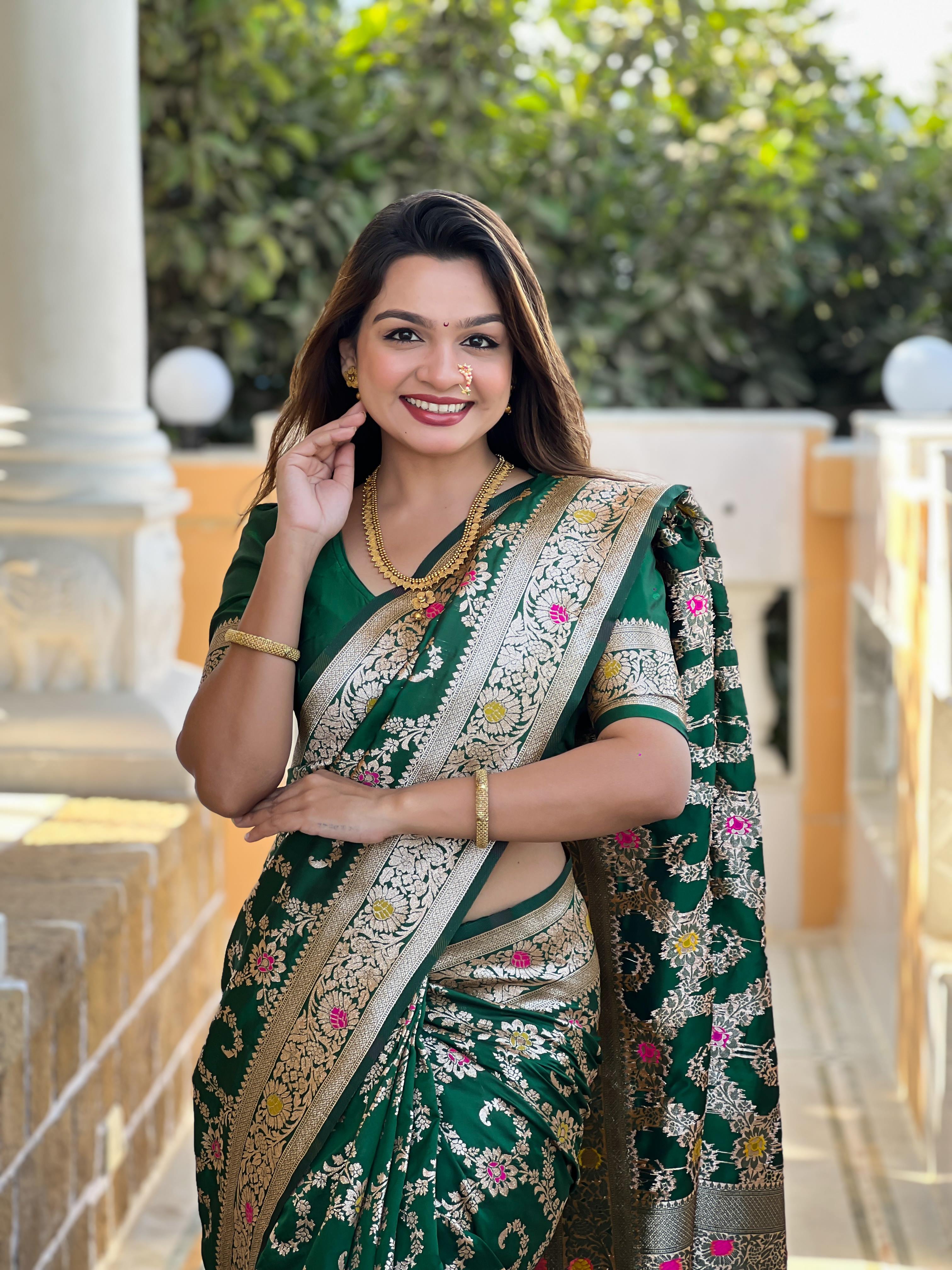 Bottle Green Varni Fabrics Women Geometric Banarasi Silk Tassels and Latkans Saree comes With Matching Blouse