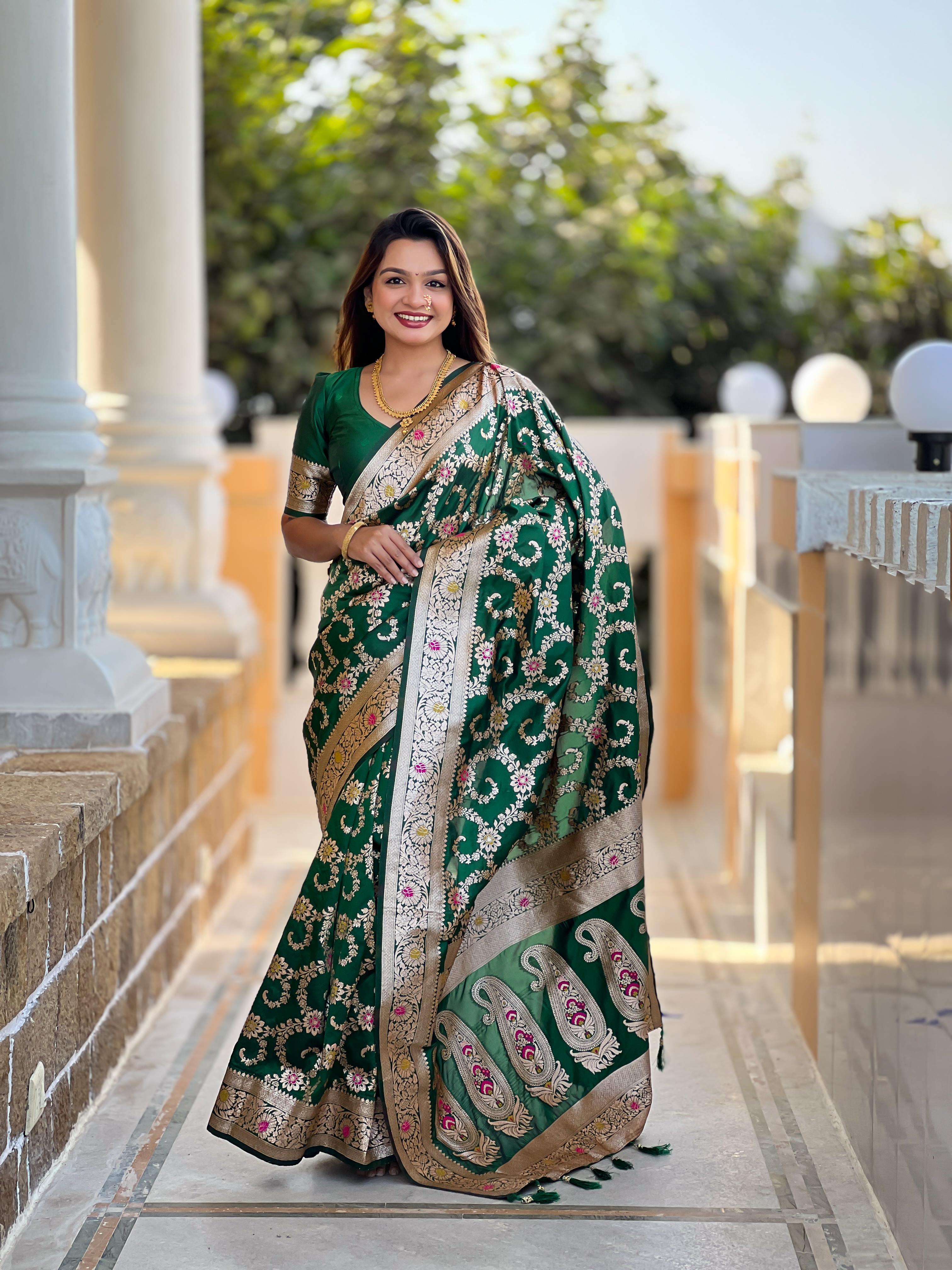 Bottle Green Varni Fabrics Women Geometric Banarasi Silk Tassels and Latkans Saree comes With Matching Blouse