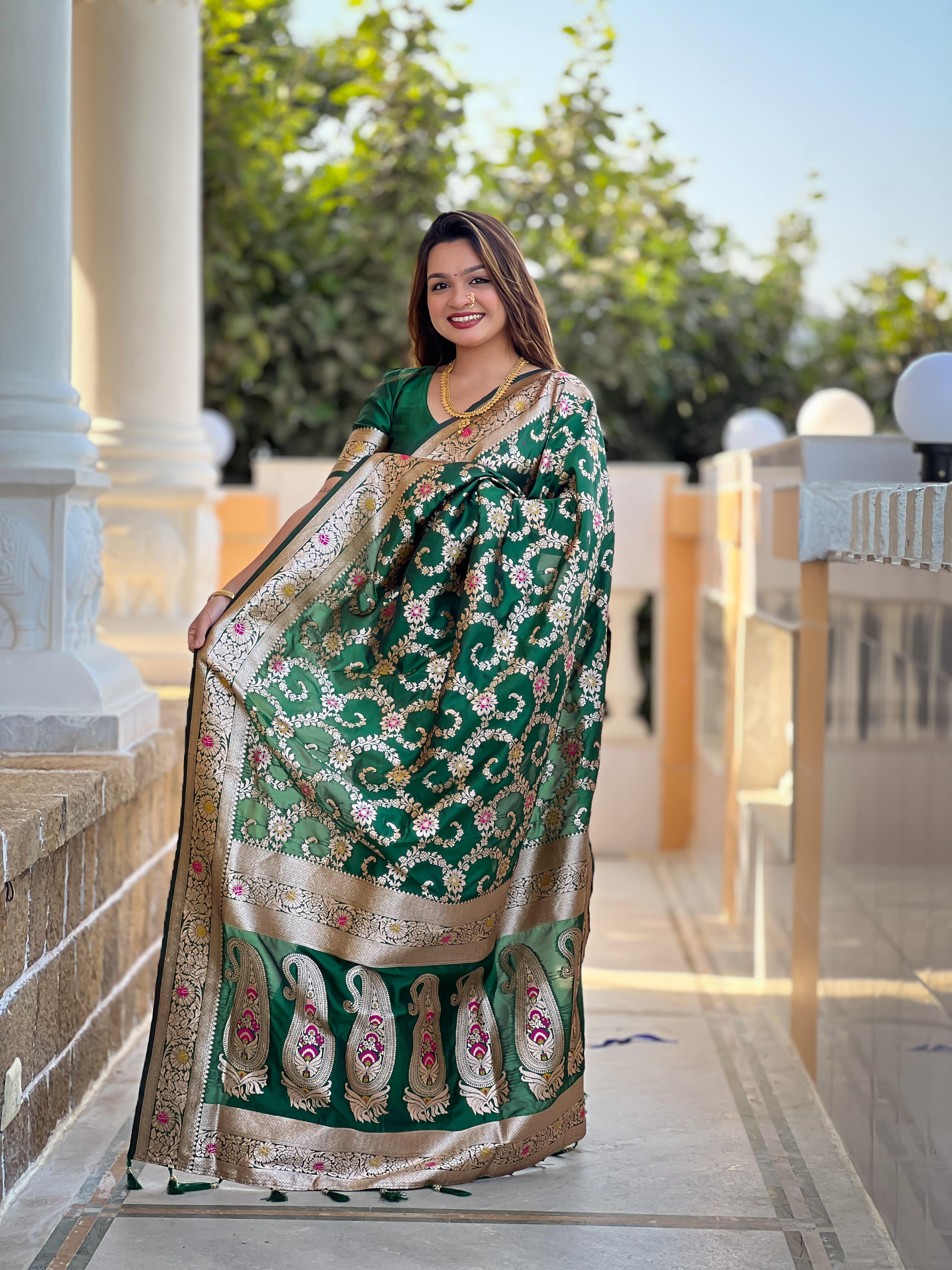 Bottle Green Varni Fabrics Women Geometric Banarasi Silk Tassels and Latkans Saree comes With Matching Blouse