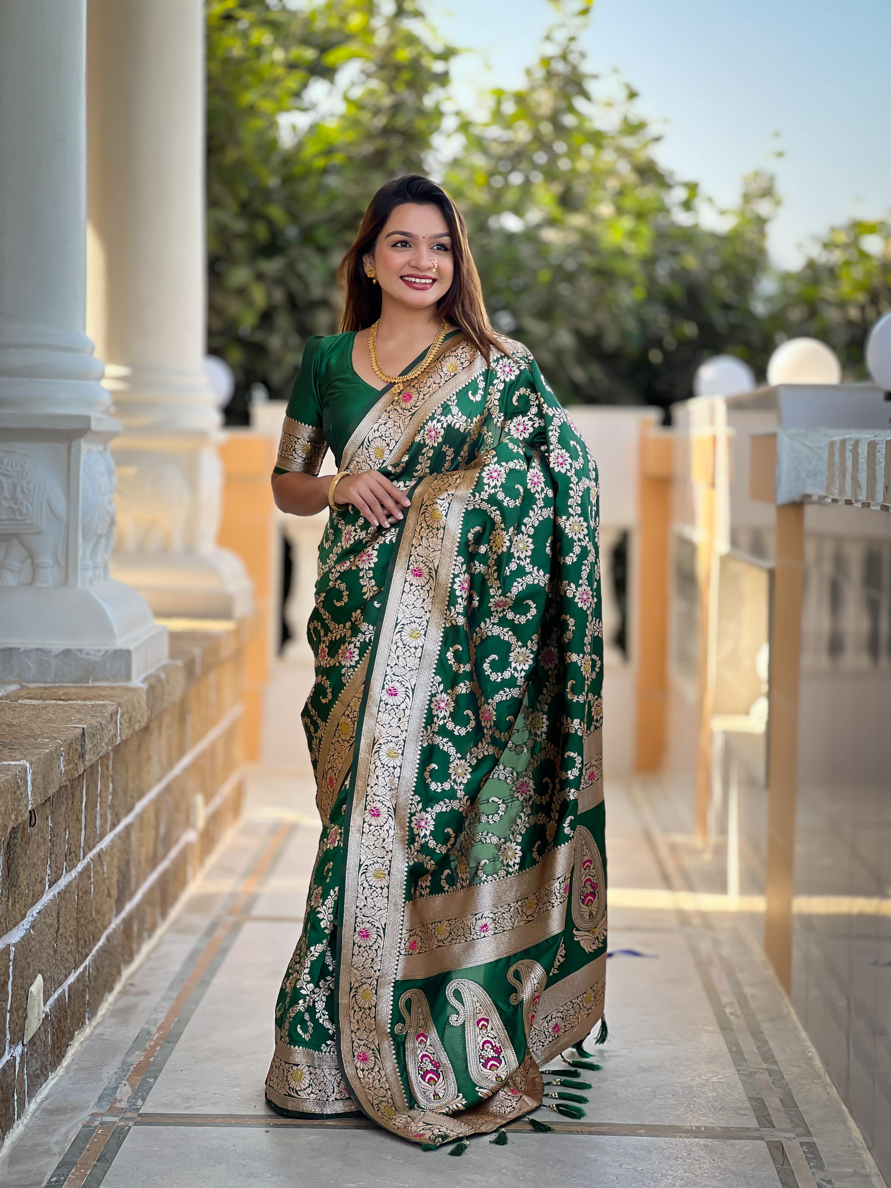 Bottle Green Varni Fabrics Women Geometric Banarasi Silk Tassels and Latkans Saree comes With Matching Blouse