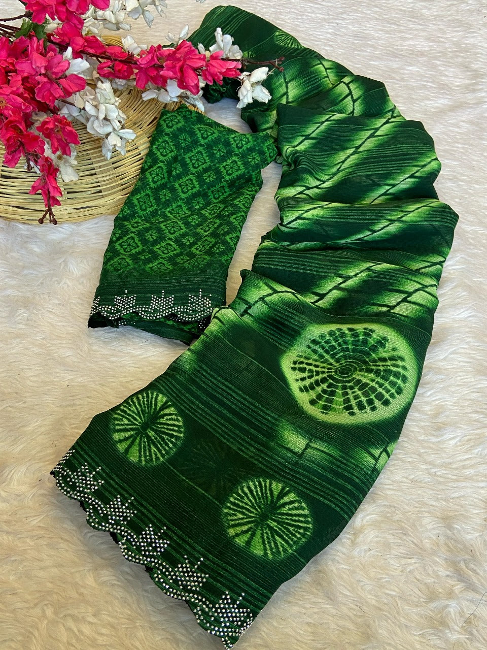 TRENDY NEW GEORGETTE PRISM  PRINTED GREEN SAREE