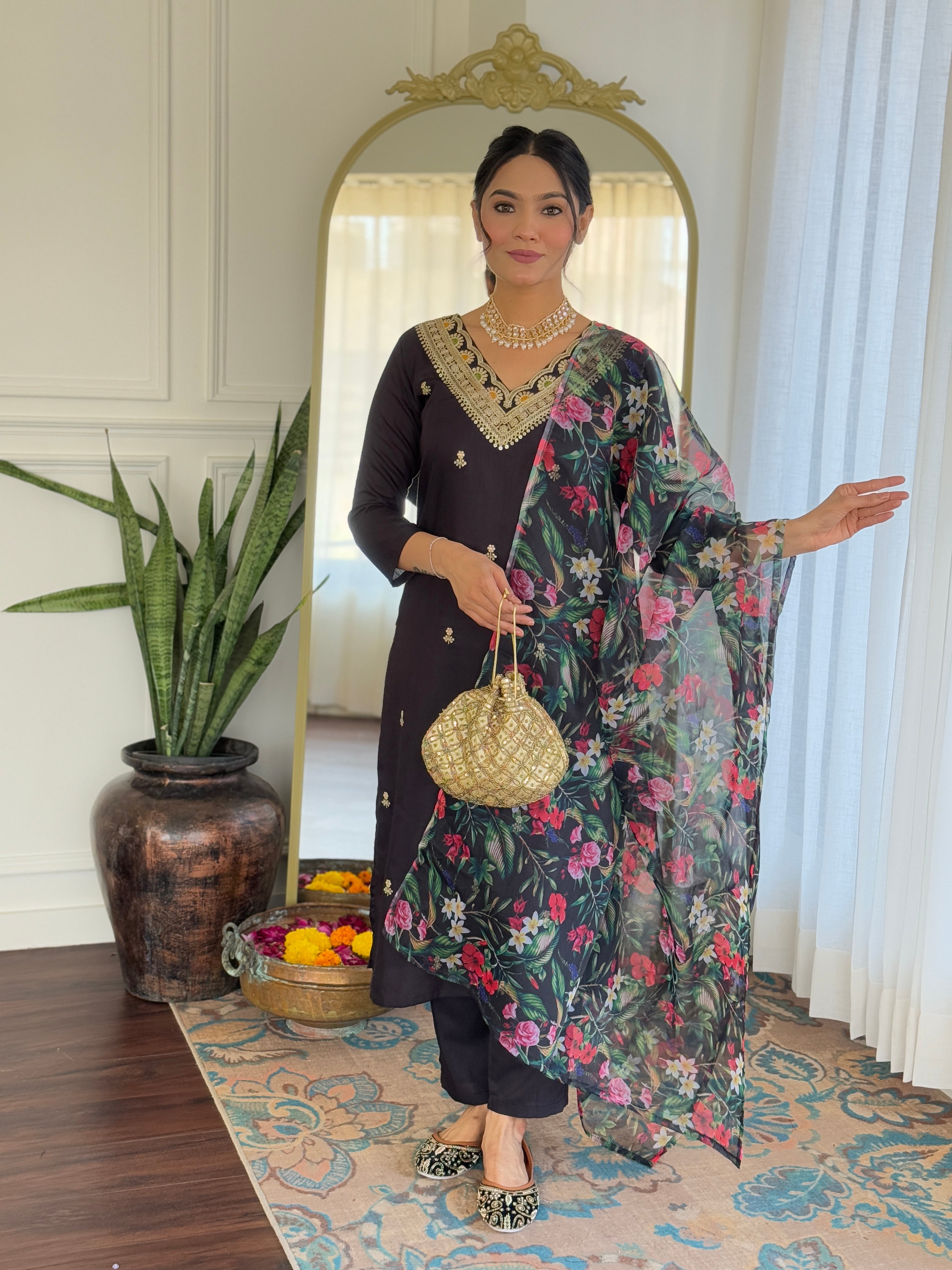 Elegant Women’s Black Kurta Set – Perfect for Festive & Party Wear