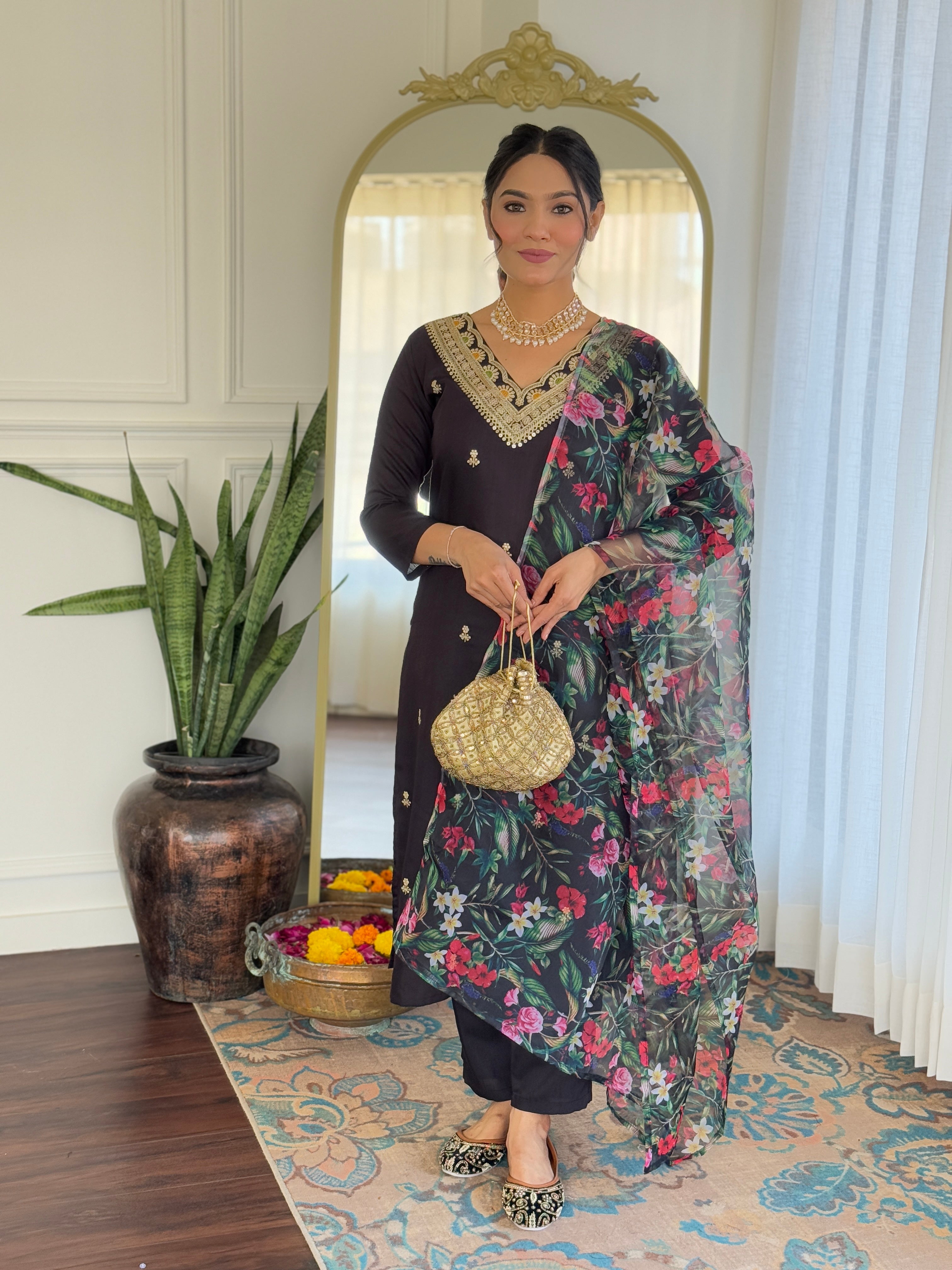 Elegant Women’s Black Kurta Set – Perfect for Festive & Party Wear