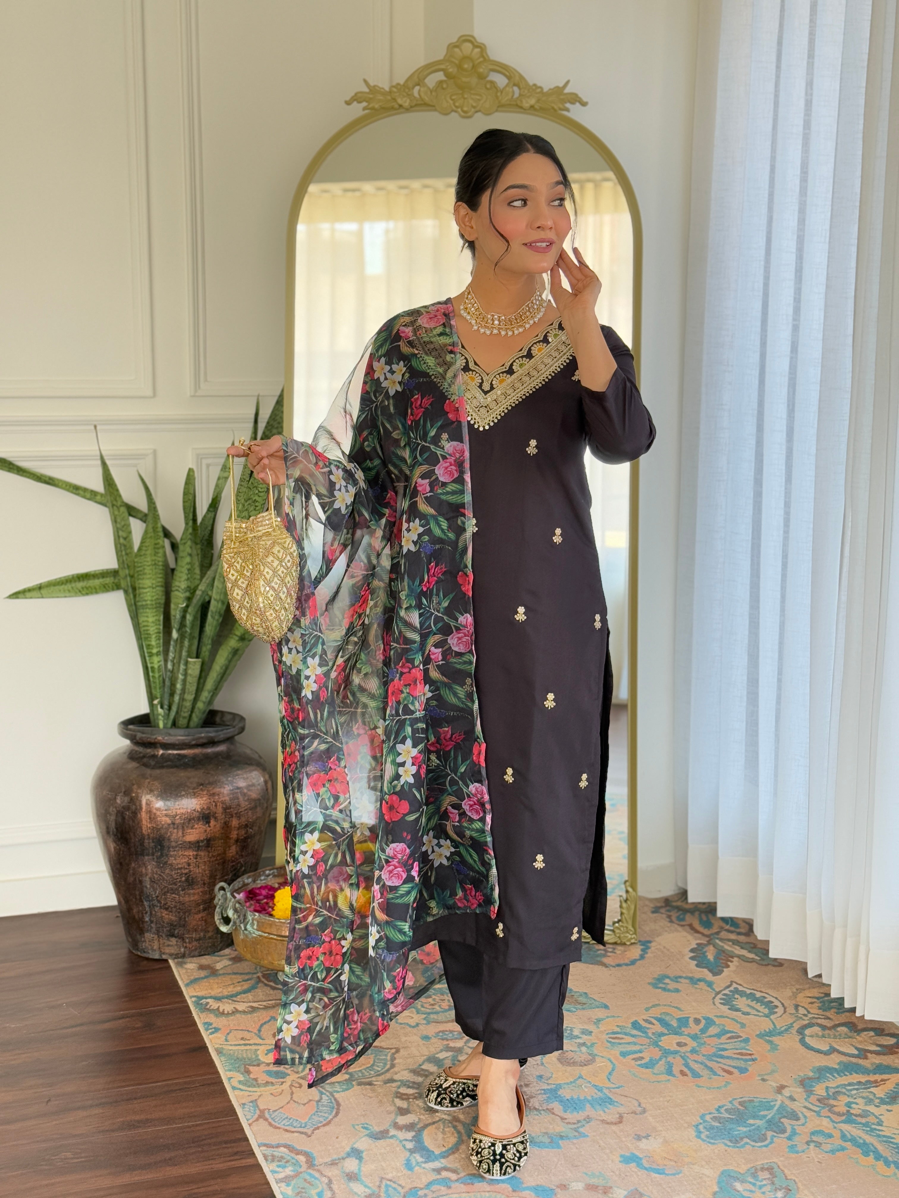 Elegant Women’s Black Kurta Set – Perfect for Festive & Party Wear