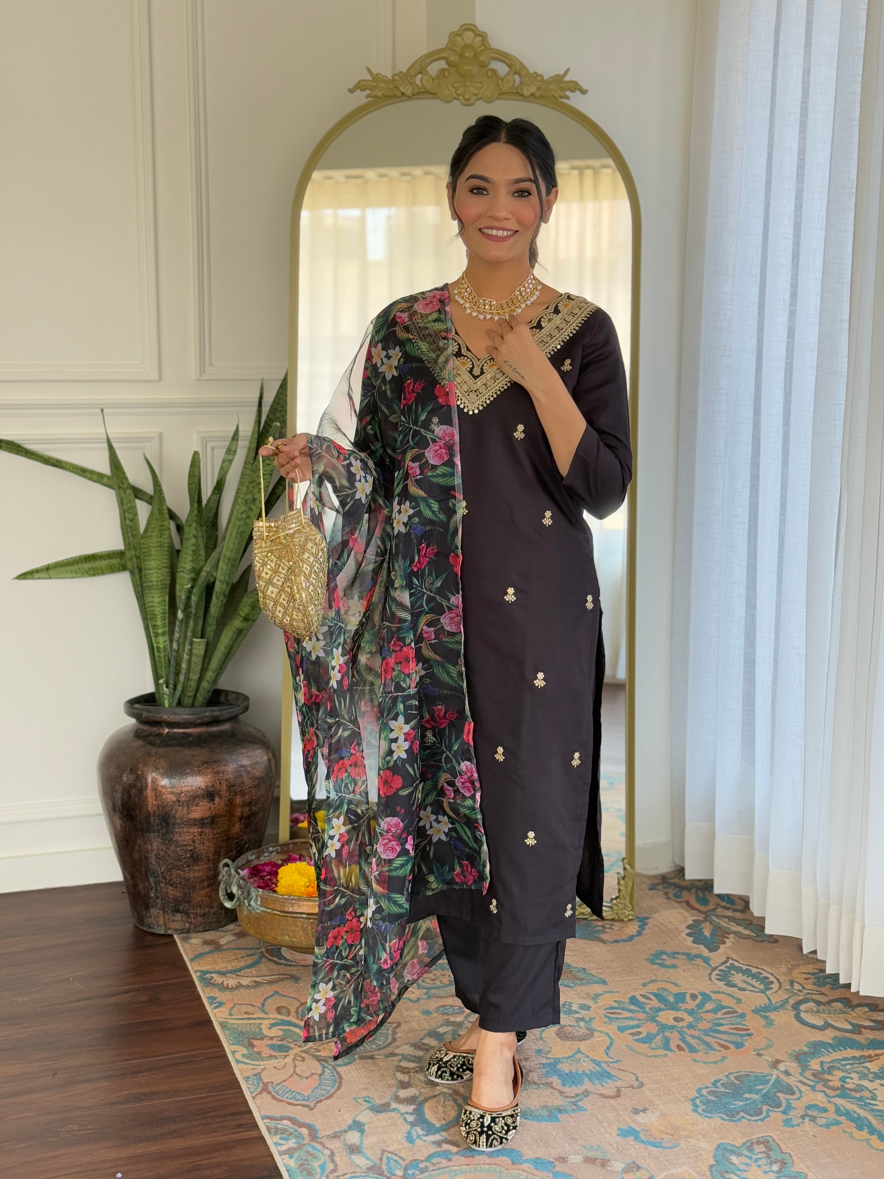 Elegant Women’s Black Kurta Set – Perfect for Festive & Party Wear