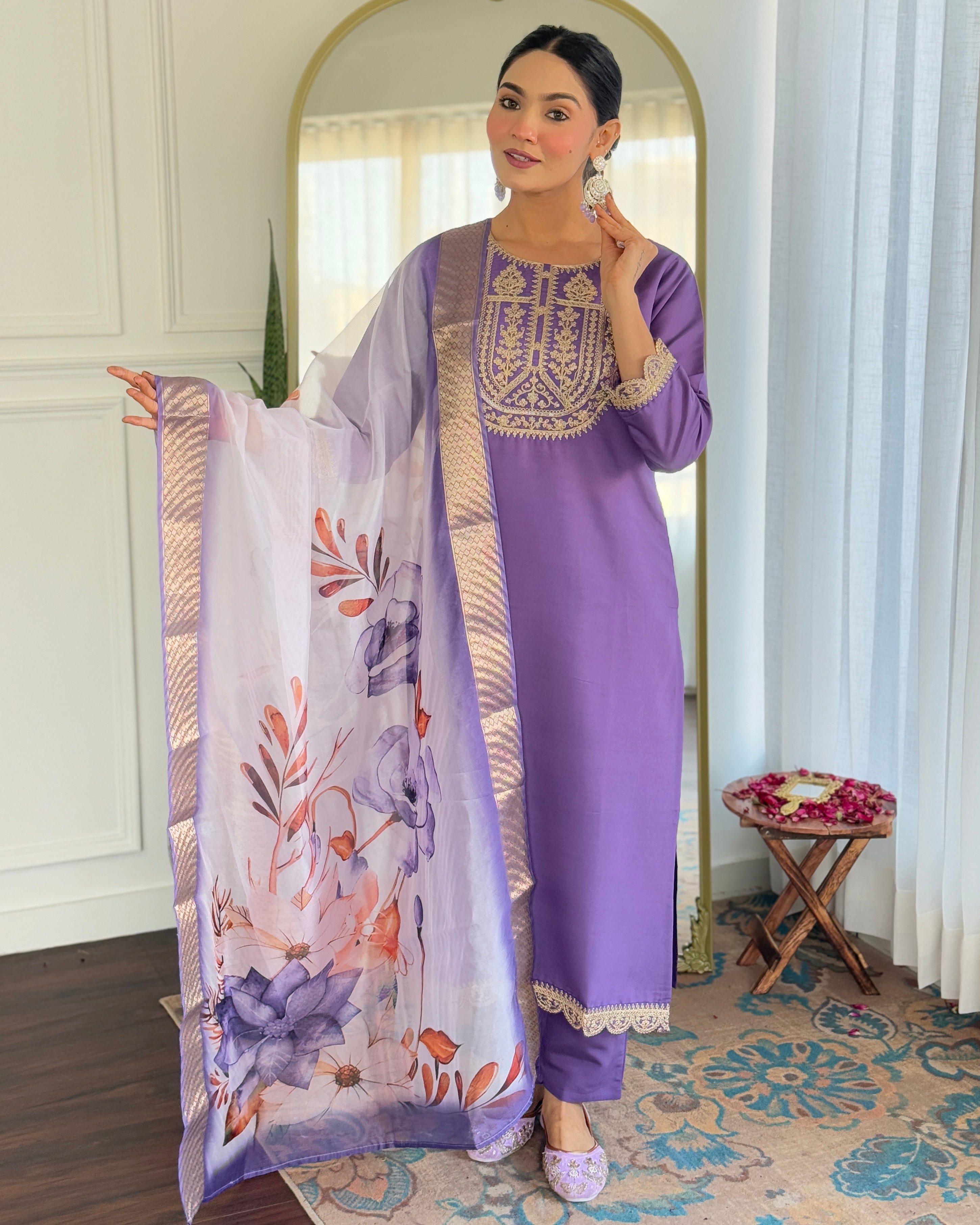 Women’s Lavender Viscose Rayon Jacquard Kurta with Elegant Embroidery