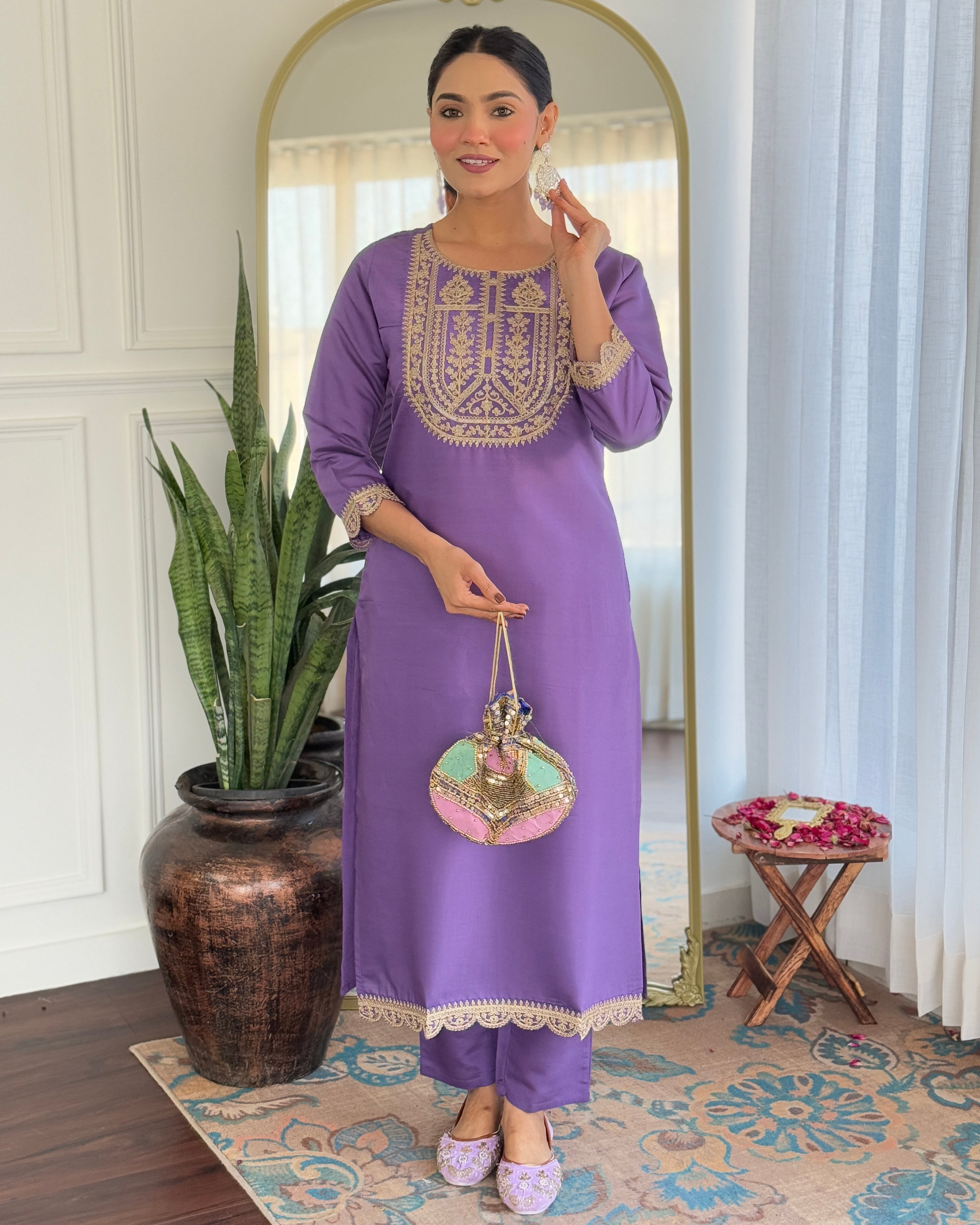 Women’s Lavender Viscose Rayon Jacquard Kurta with Elegant Embroidery