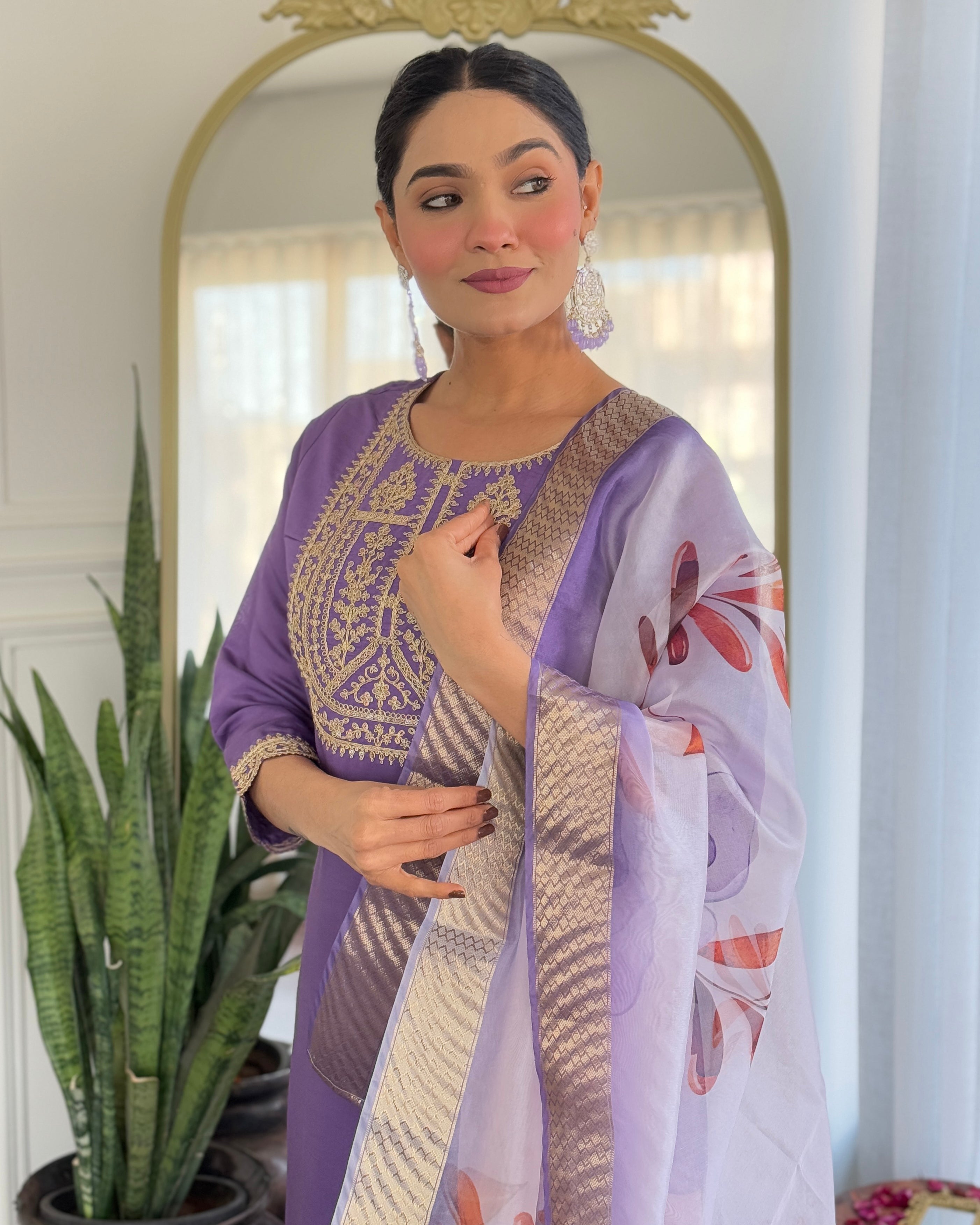 Women’s Lavender Viscose Rayon Jacquard Kurta with Elegant Embroidery