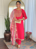 Women’s Pink Viscose Rayon Jacquard Kurta with Elegant Embroidery