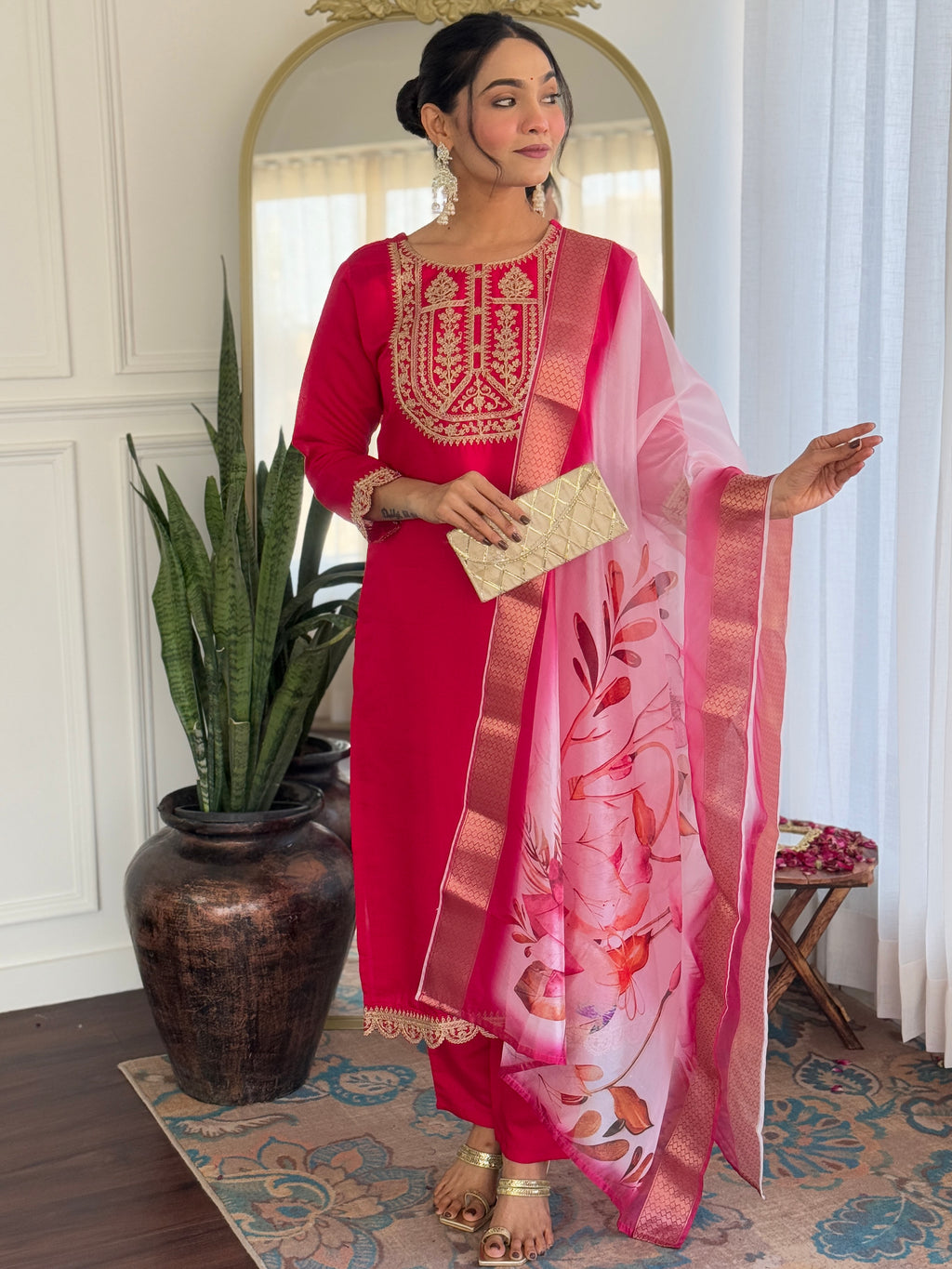 Women’s Pink Viscose Rayon Jacquard Kurta with Elegant Embroidery