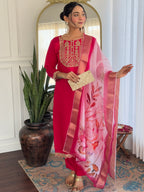 Women’s Pink Viscose Rayon Jacquard Kurta with Elegant Embroidery
