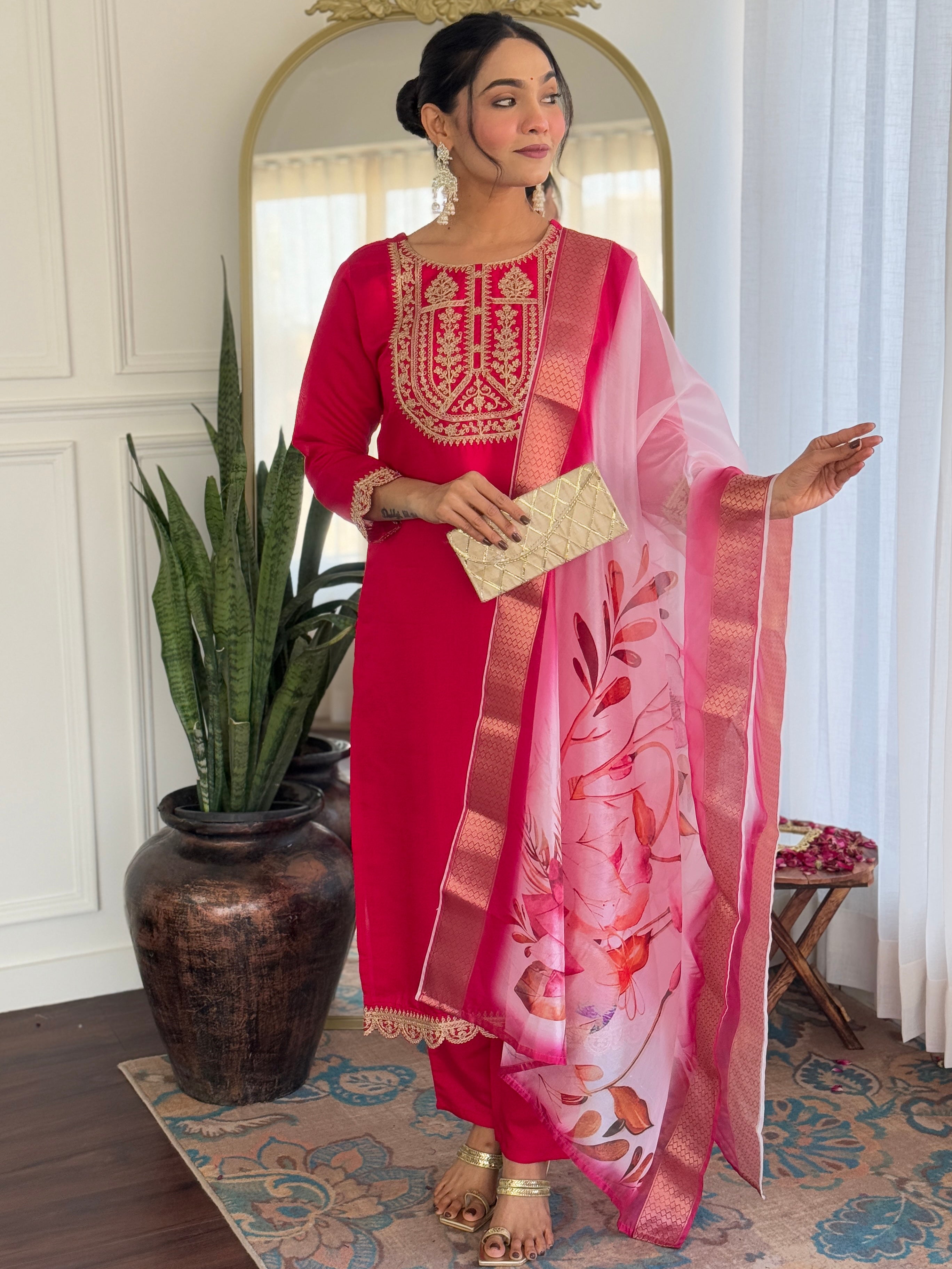 Women’s Pink Viscose Rayon Jacquard Kurta with Elegant Embroidery