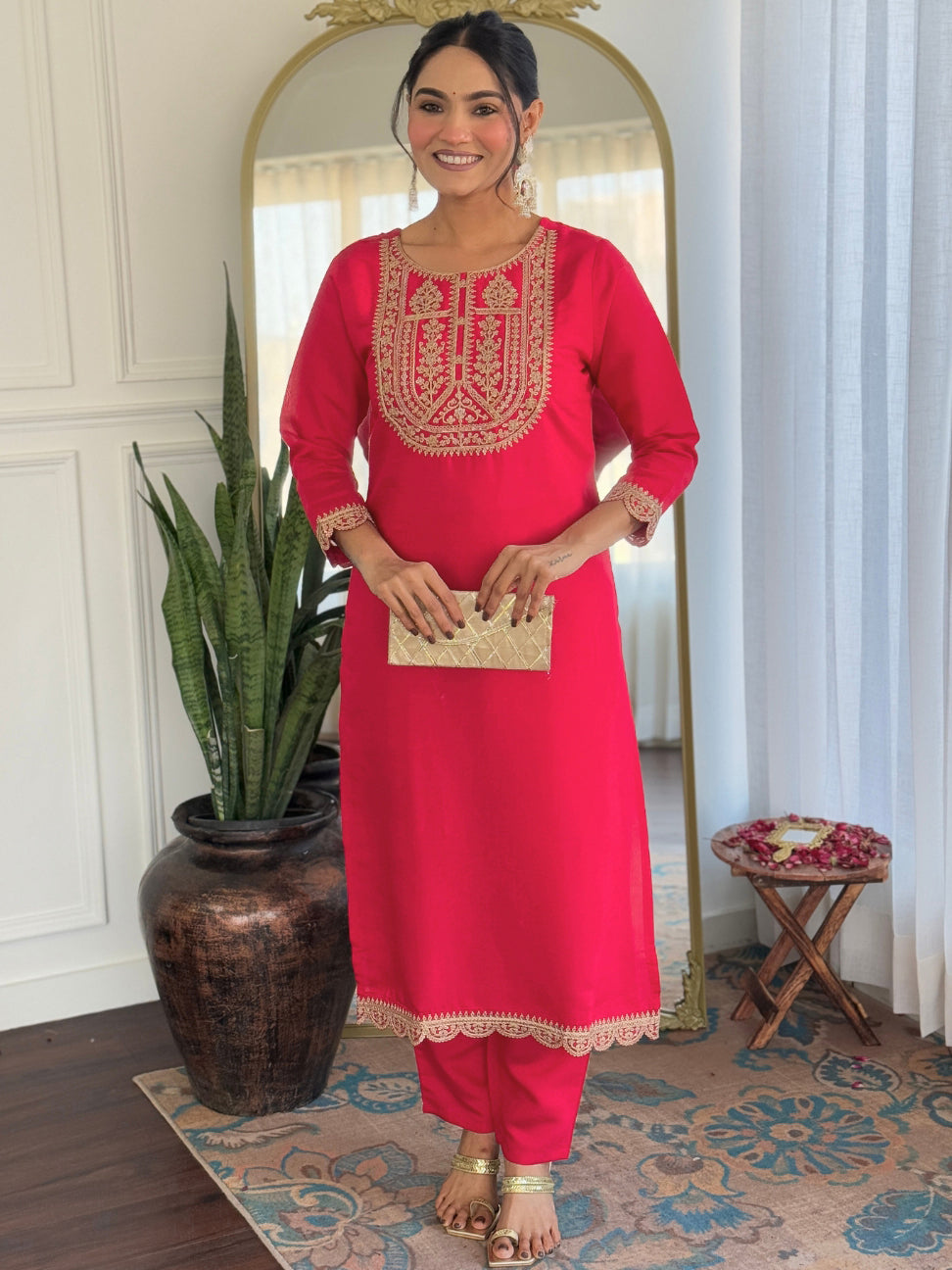 Women’s Pink Viscose Rayon Jacquard Kurta with Elegant Embroidery