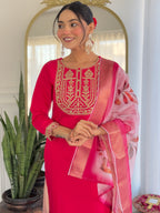 Women’s Pink Viscose Rayon Jacquard Kurta with Elegant Embroidery