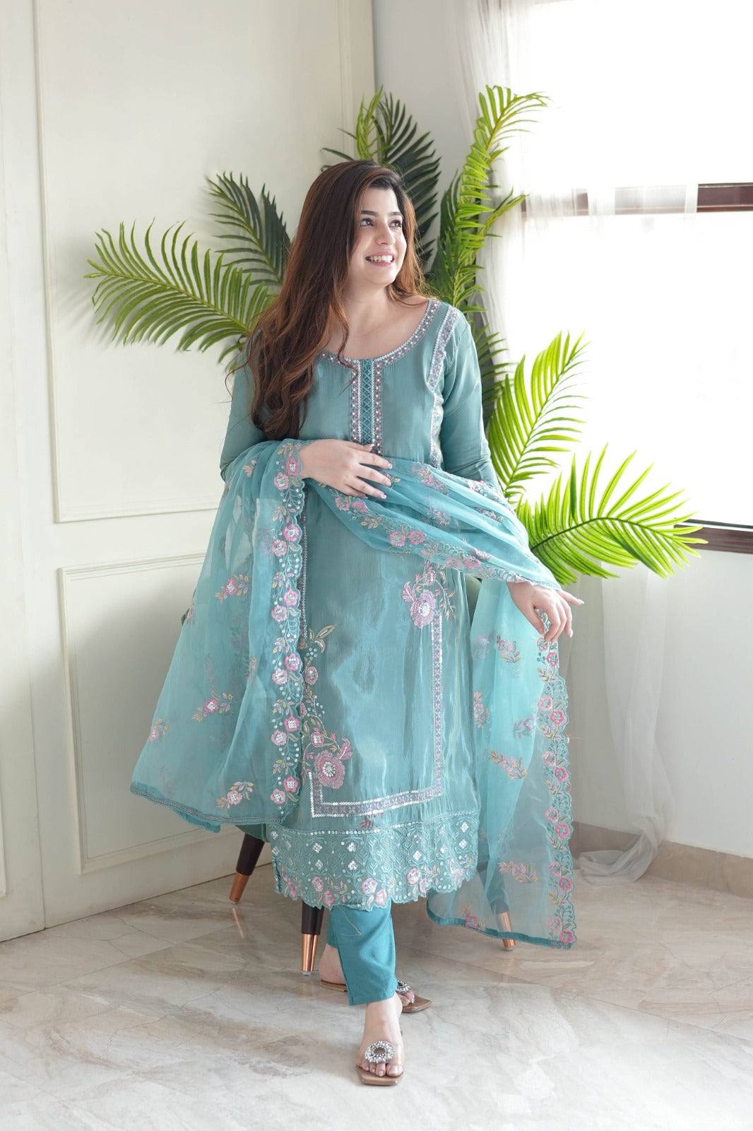 Women’s Sky Blue Pure Chinon Embroidered Kurta Set with Tabby Organza Dupatta – Ethnic Elegance