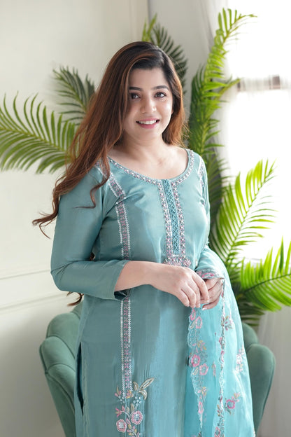 Women’s Sky Blue Pure Chinon Embroidered Kurta Set with Tabby Organza Dupatta – Ethnic Elegance