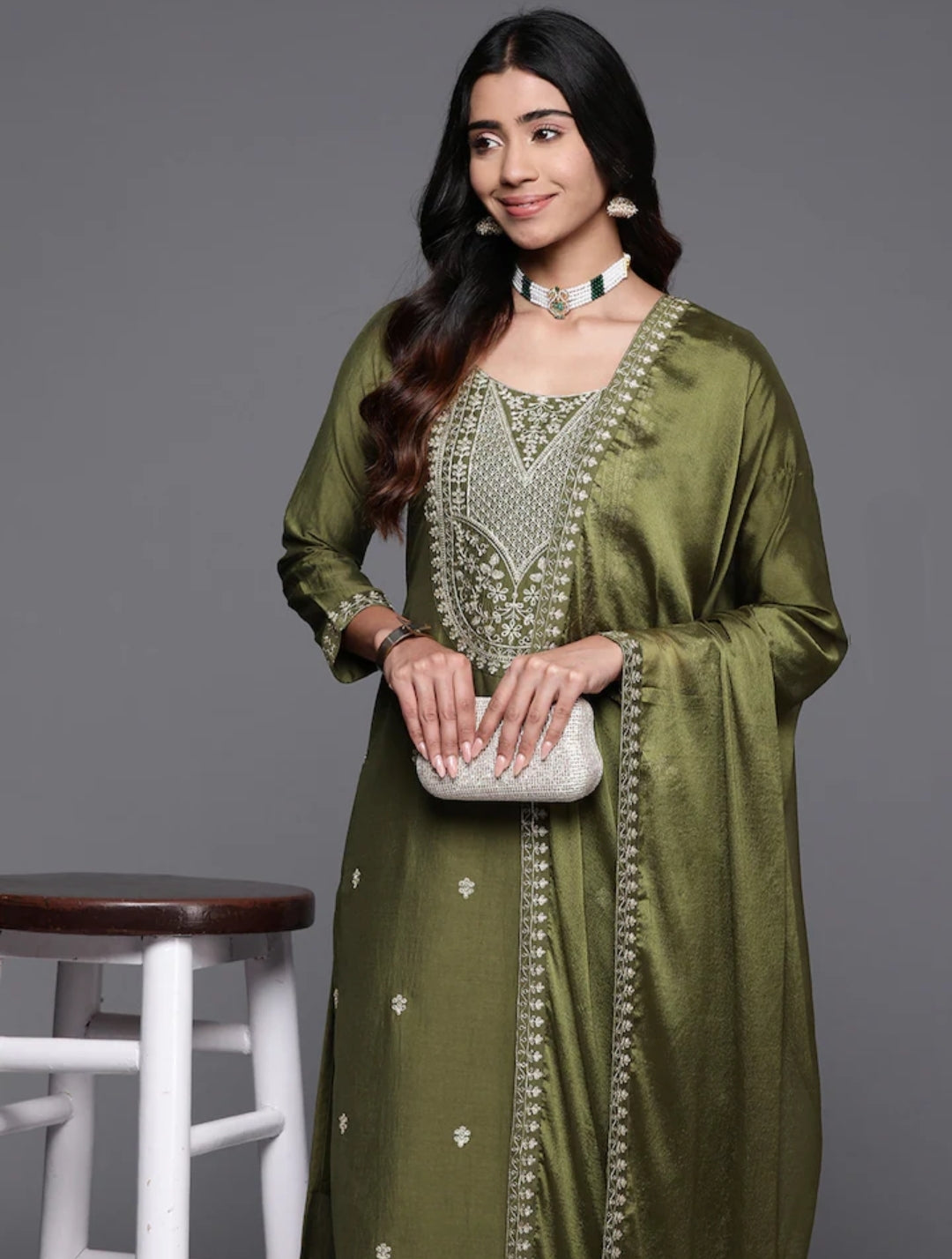 Women’s Green Traditional Viscose Chanderi Kurta Set with Rich Zari Detailing