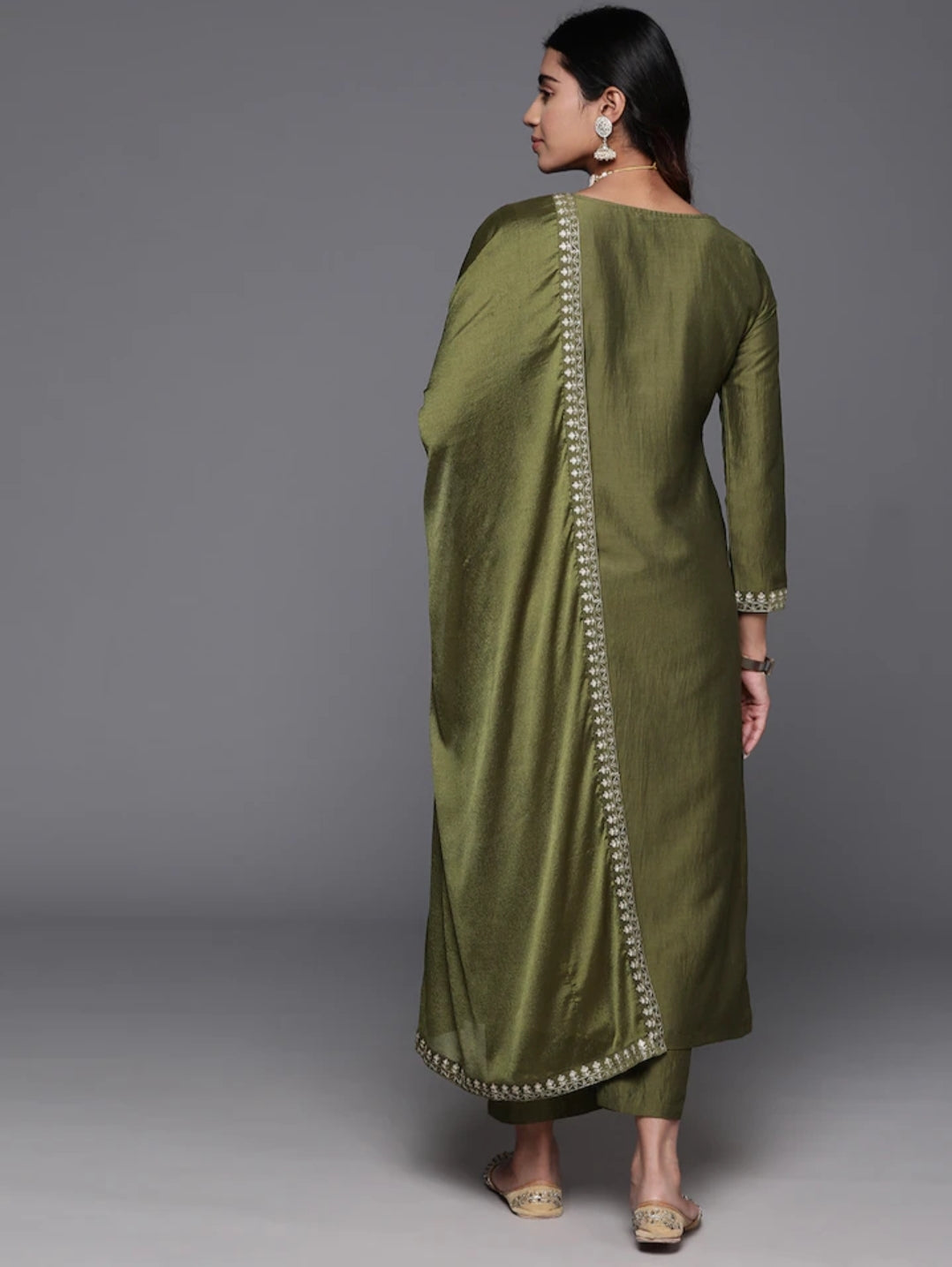 Women’s Green Traditional Viscose Chanderi Kurta Set with Rich Zari Detailing