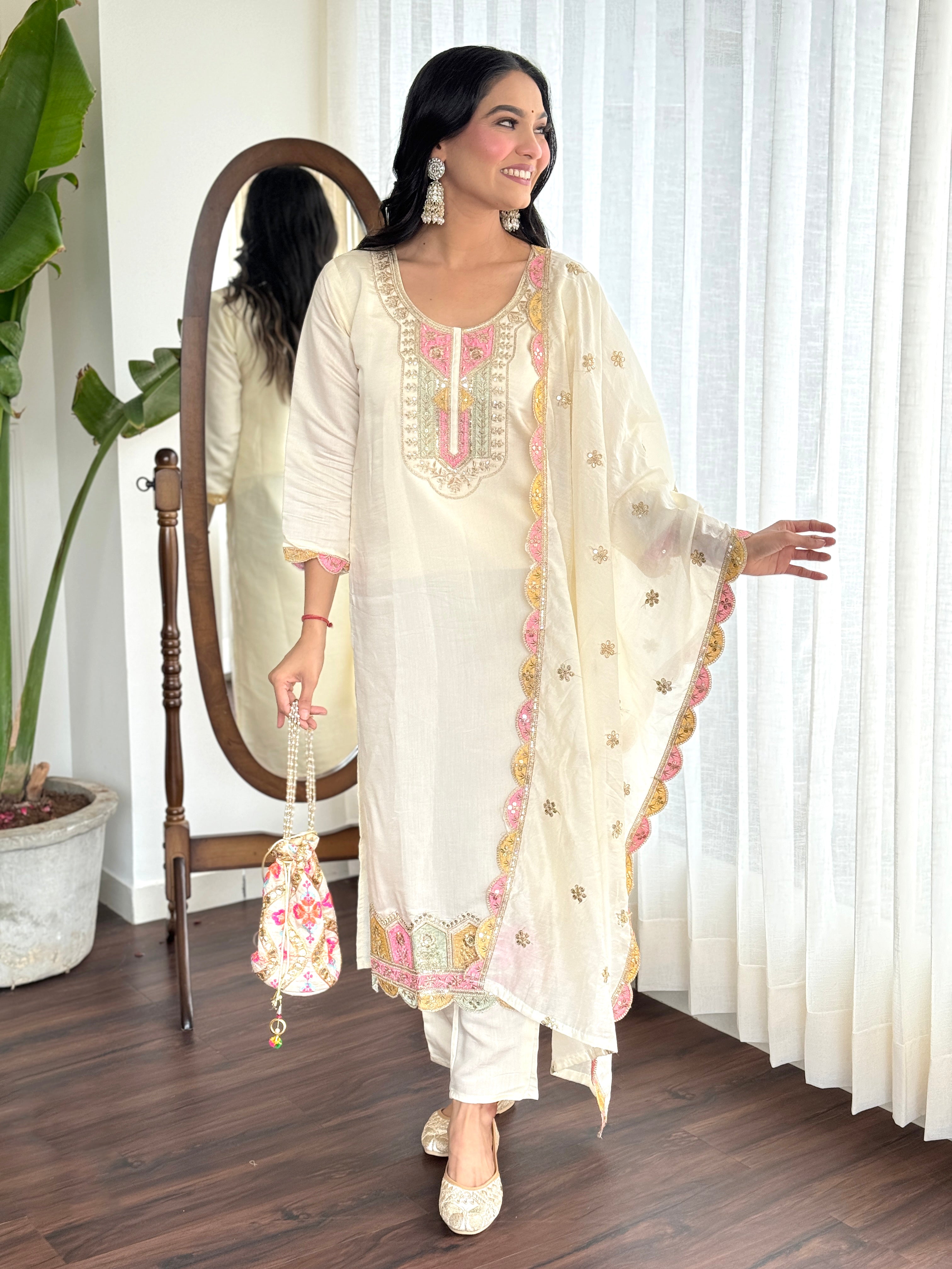 Women’s Off White Traditional Chanderi Silk Kurta Set with Delicate Embroidery