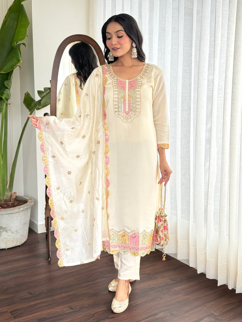 Women’s Off White Traditional Chanderi Silk Kurta Set with Delicate Embroidery