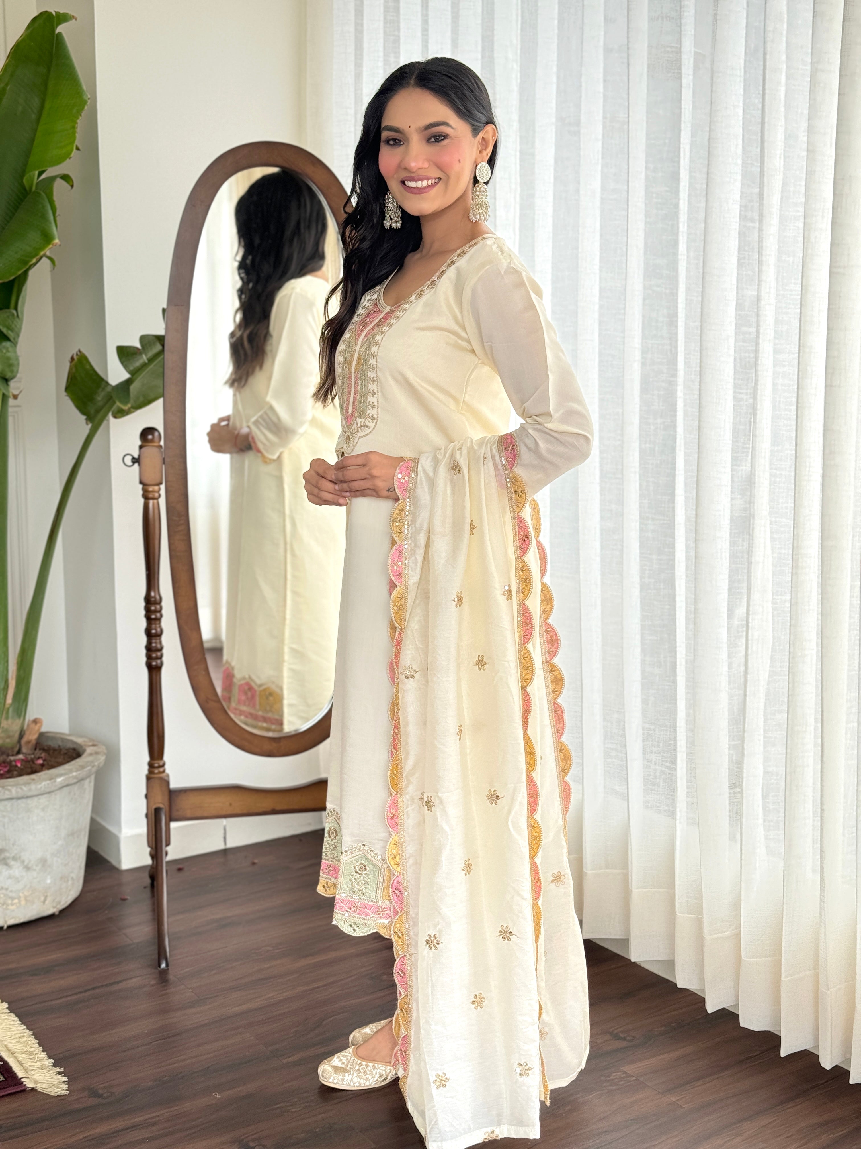 Women’s Off White Traditional Chanderi Silk Kurta Set with Delicate Embroidery
